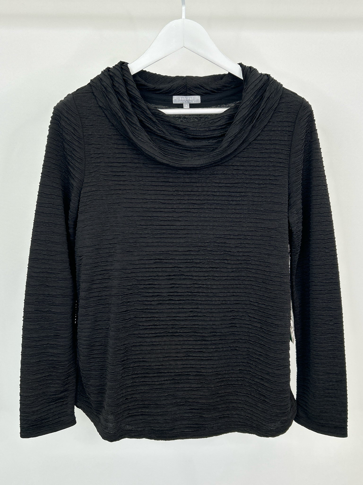 HABITAT Size S Black Women Top