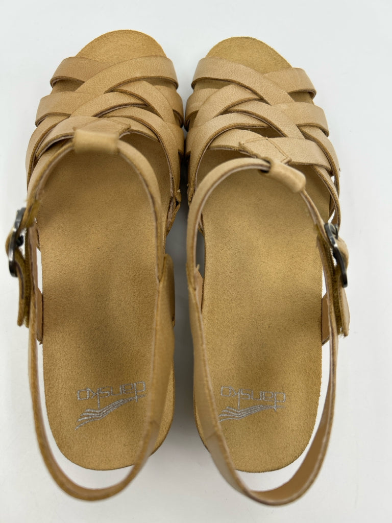 DANSKO EU Size 40 Tan Tinley Women's Sandal NIB