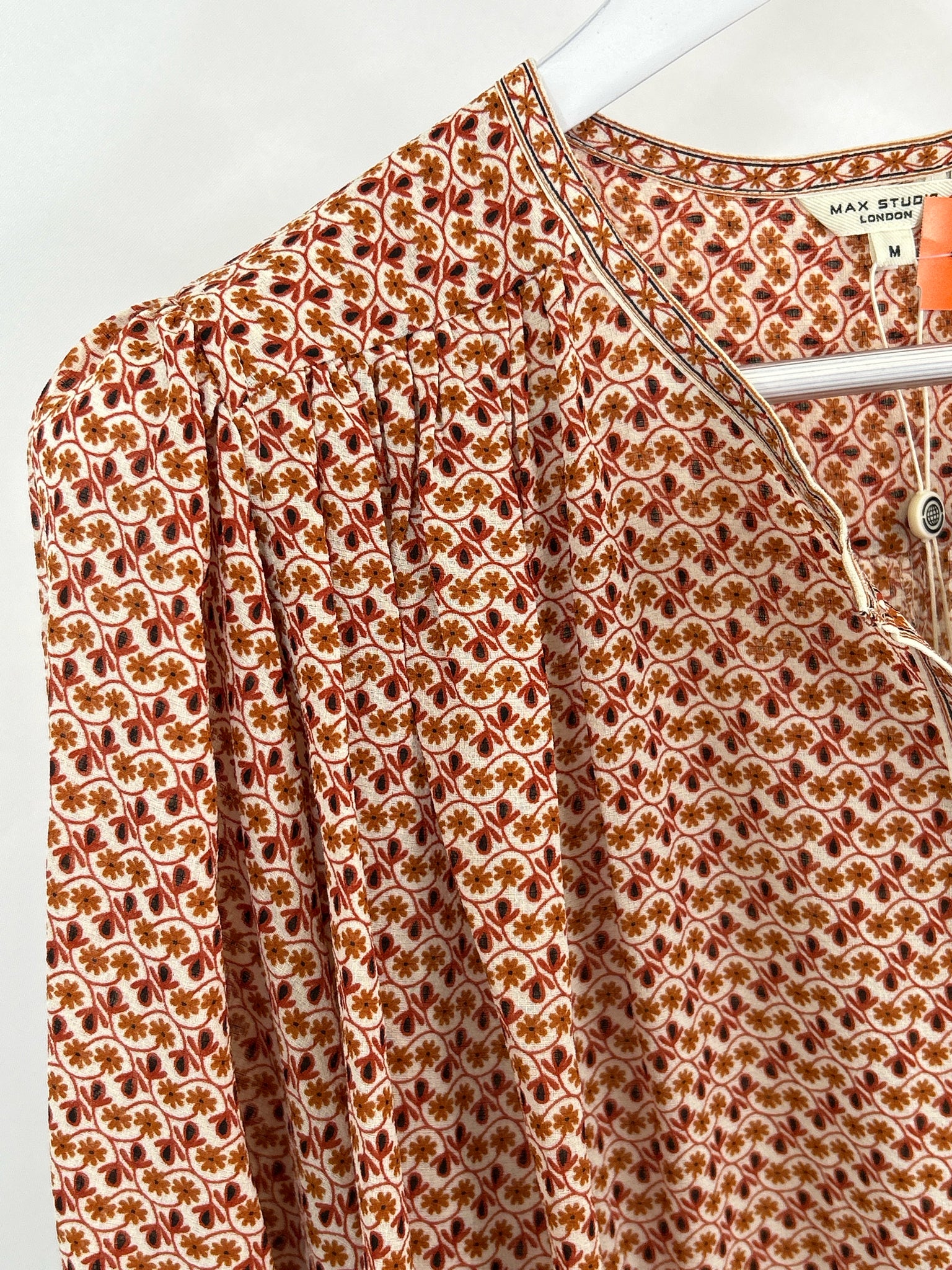 MAX STUDIO Blouse NWT SZ M ORANGE AND RED Women
