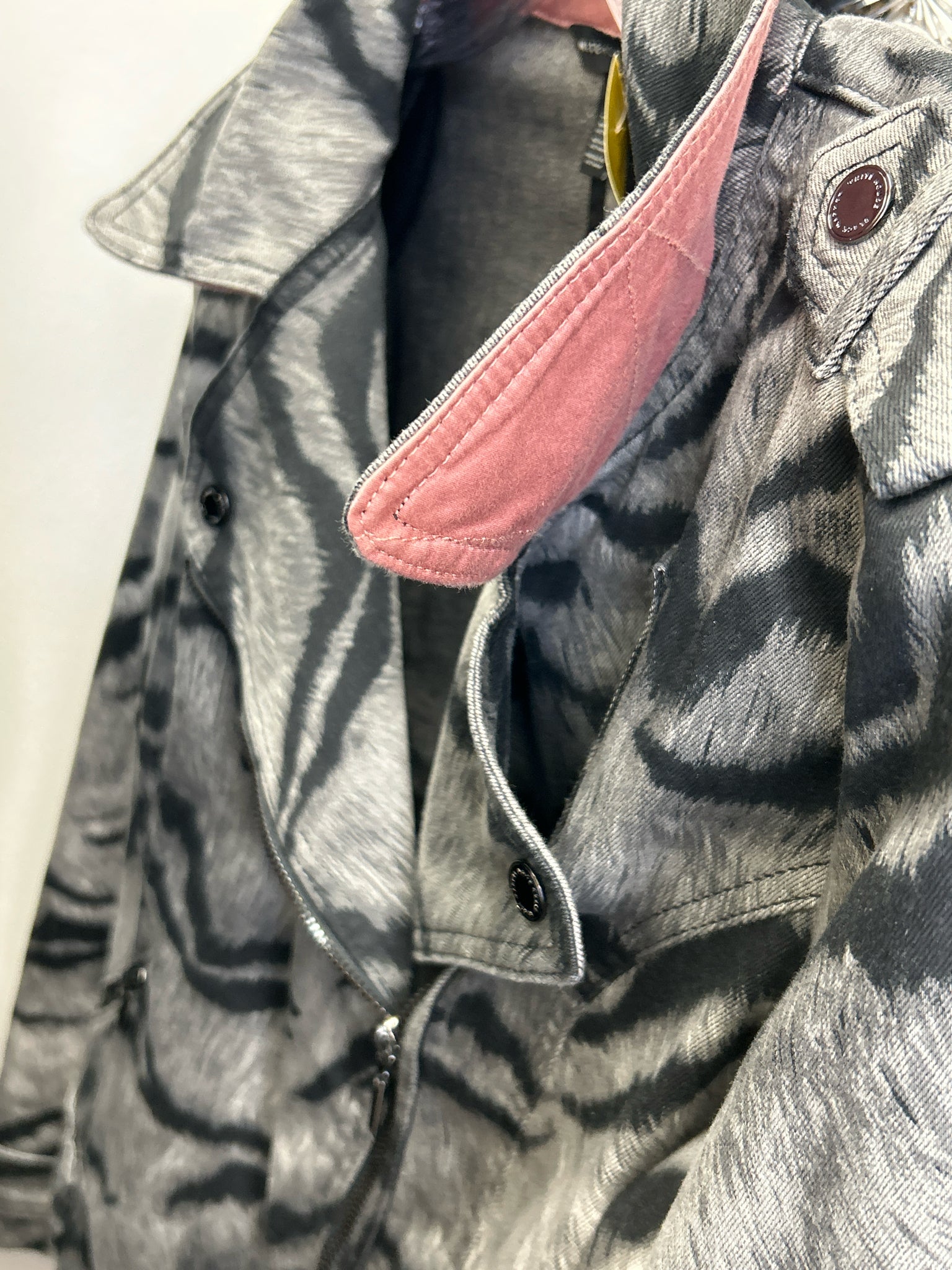 White House Black Market Size 12 black and grey Women Jacket