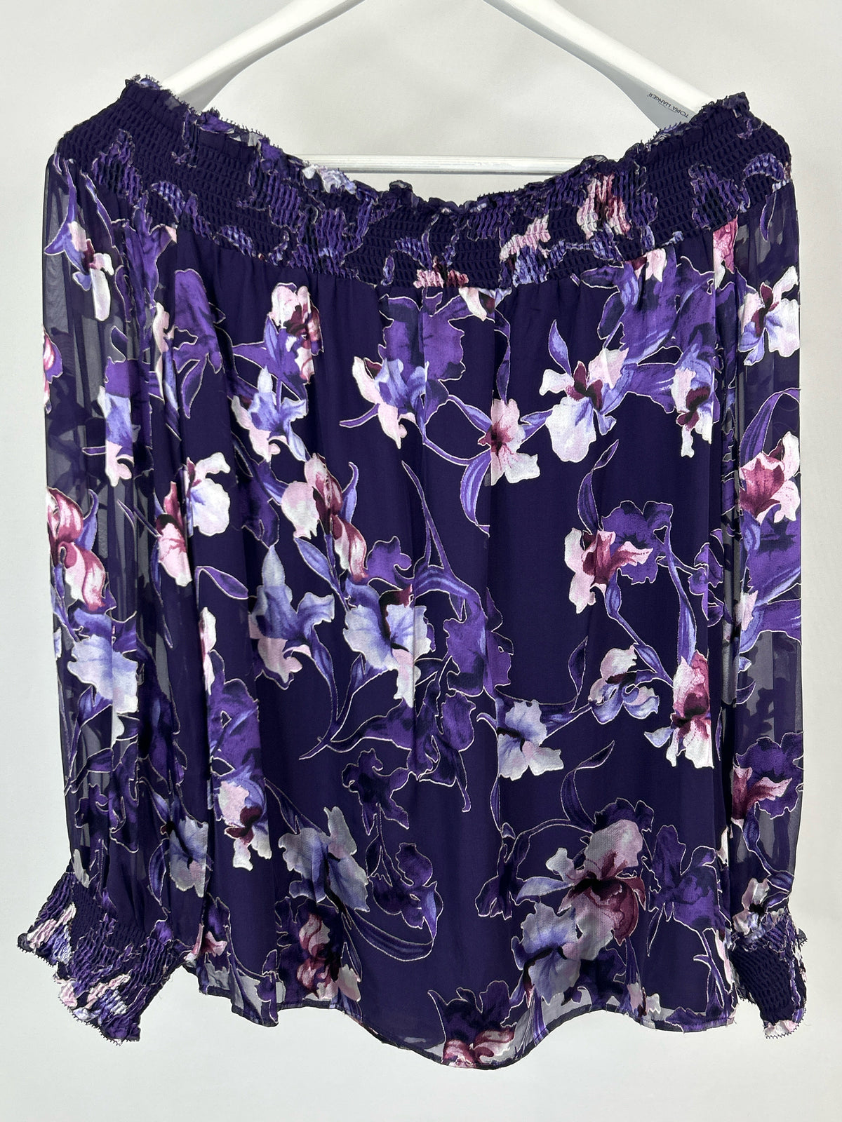 White House Black Market NWT Size L PURPLE FLORAL Women Top