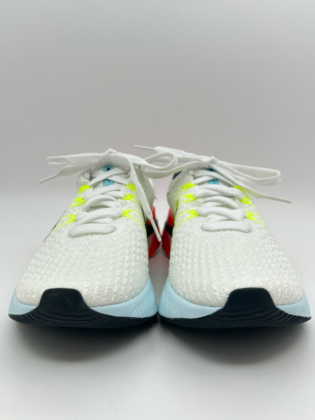 NIKE Size 9 White Women Sneakers