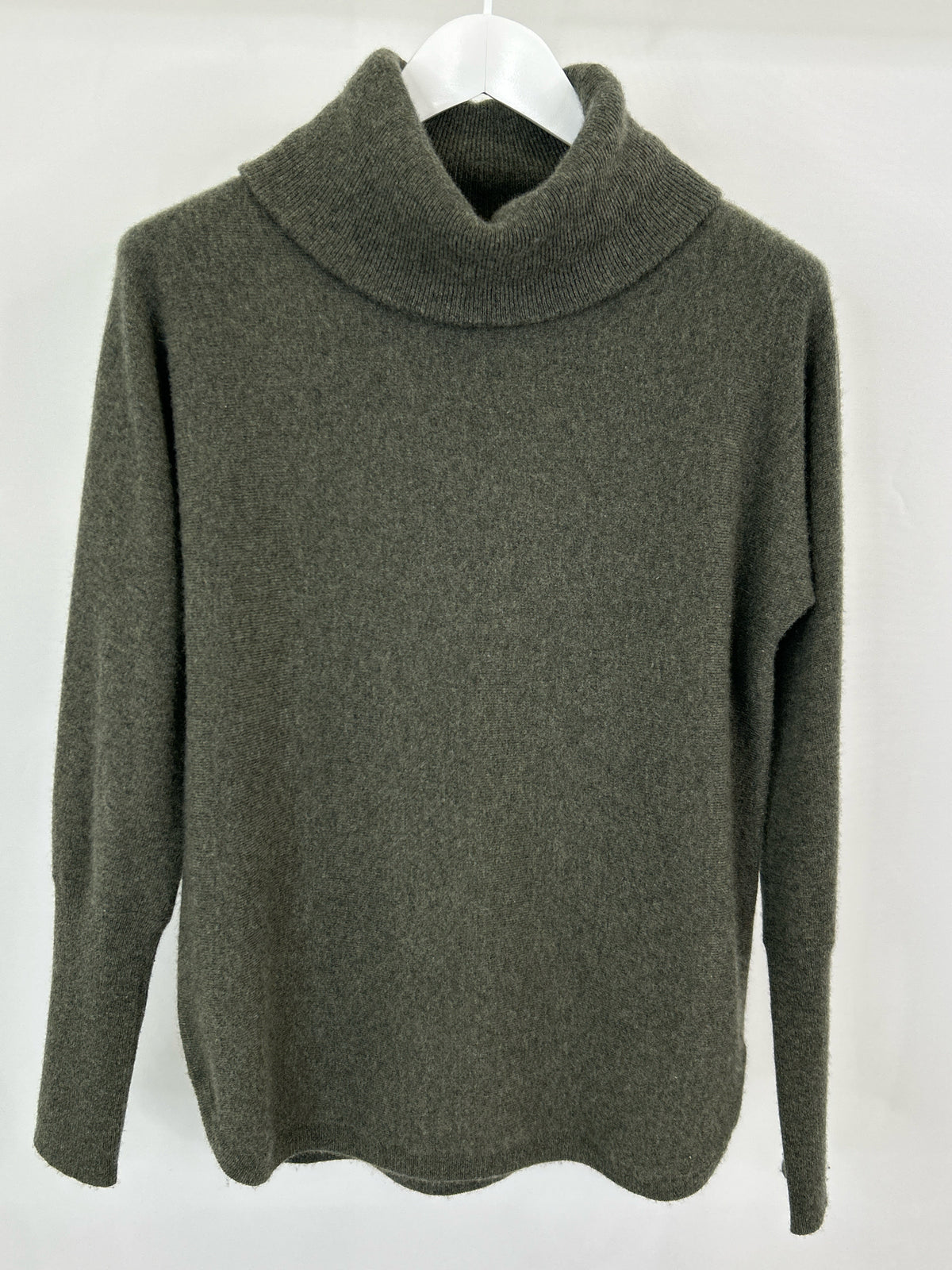 MAX STUDIO Size M Green Women Sweater