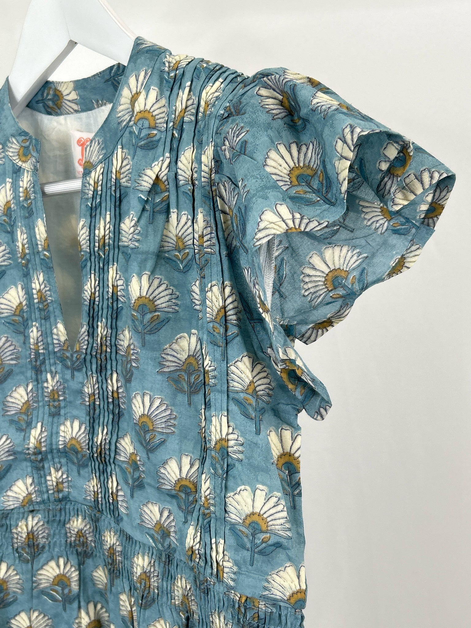 VICTORIA DUNN Size M Blue floral Women Top