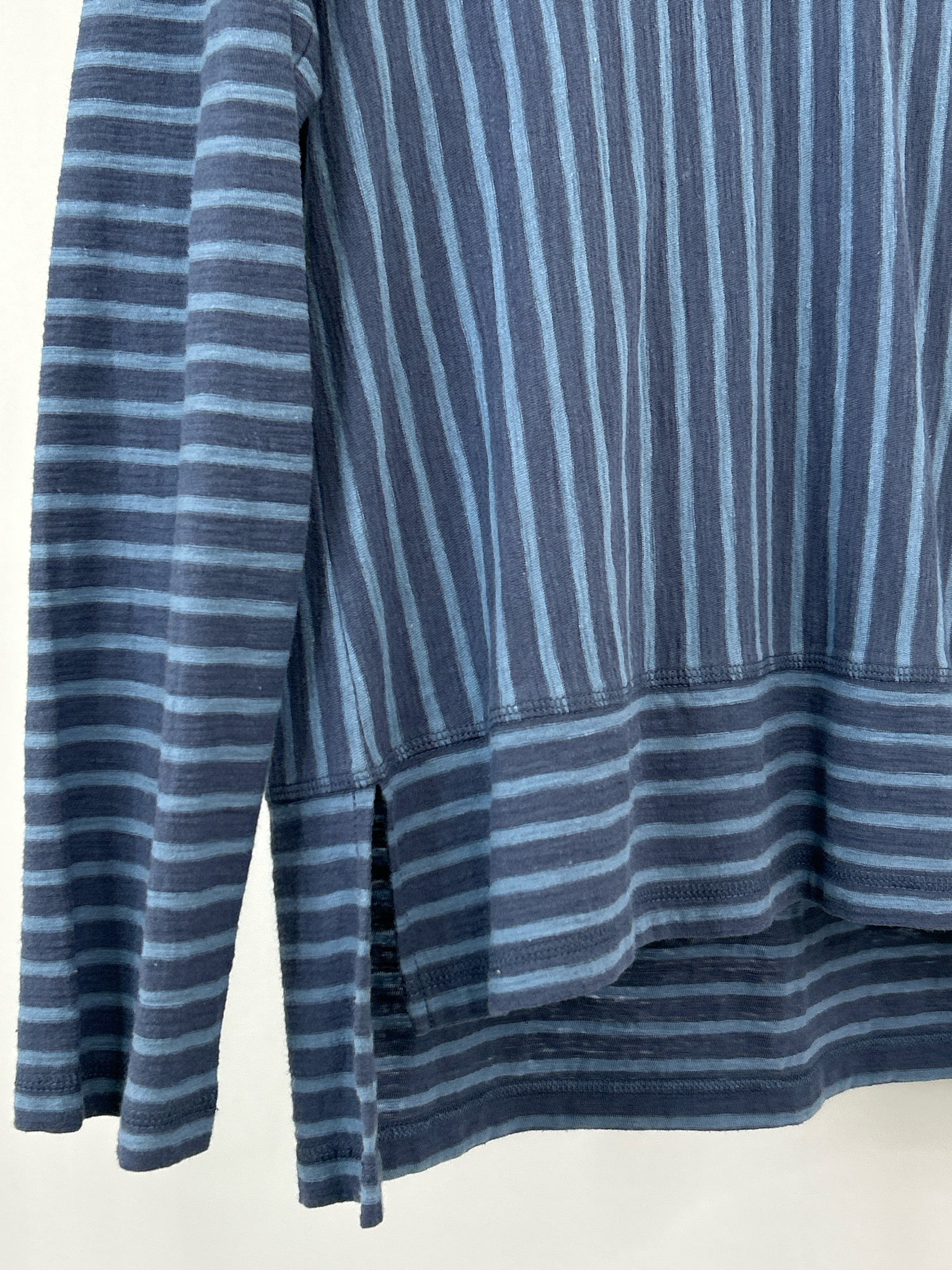 Escape by Habitat Clothes Size S Blue Striped Women T-shirt