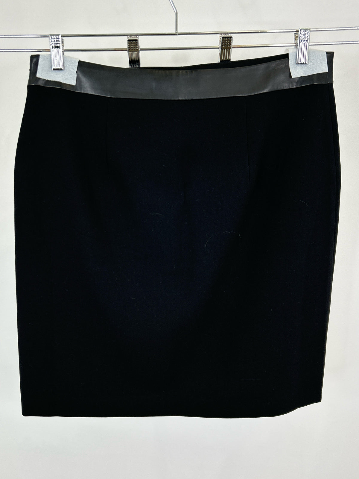 White House Black Market Size 14 Black Women Skirt NWT