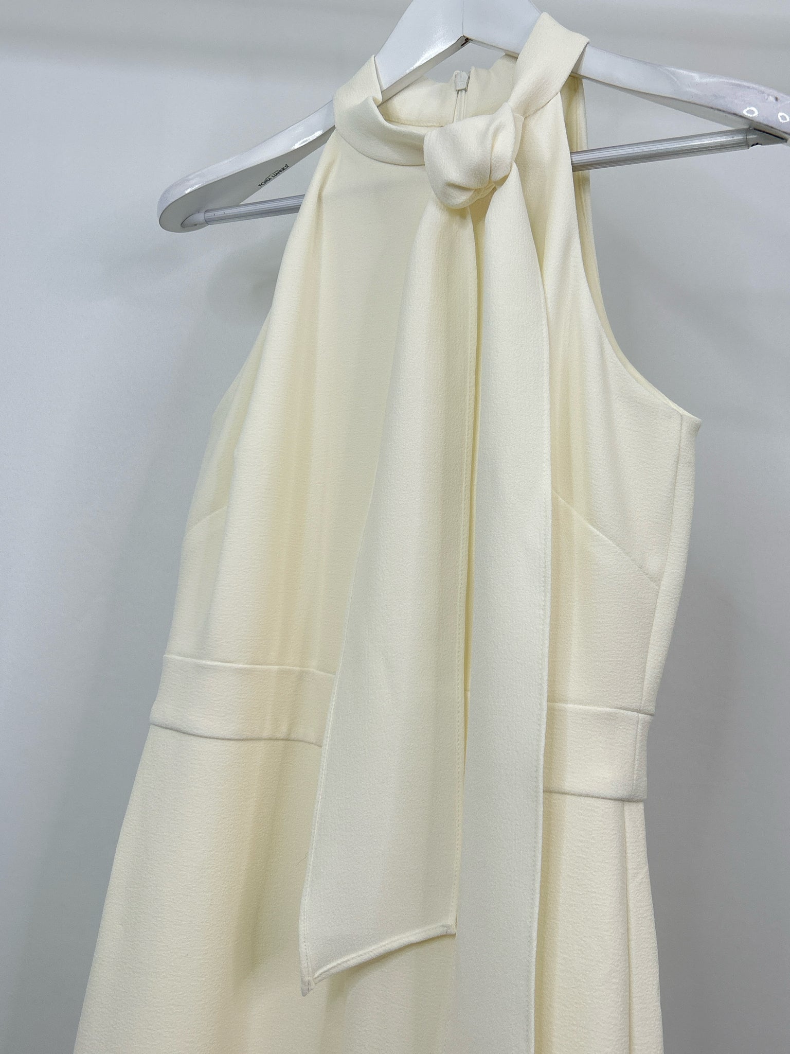 VINCE CAMUTO Size 6 White Women Jumpsuit
