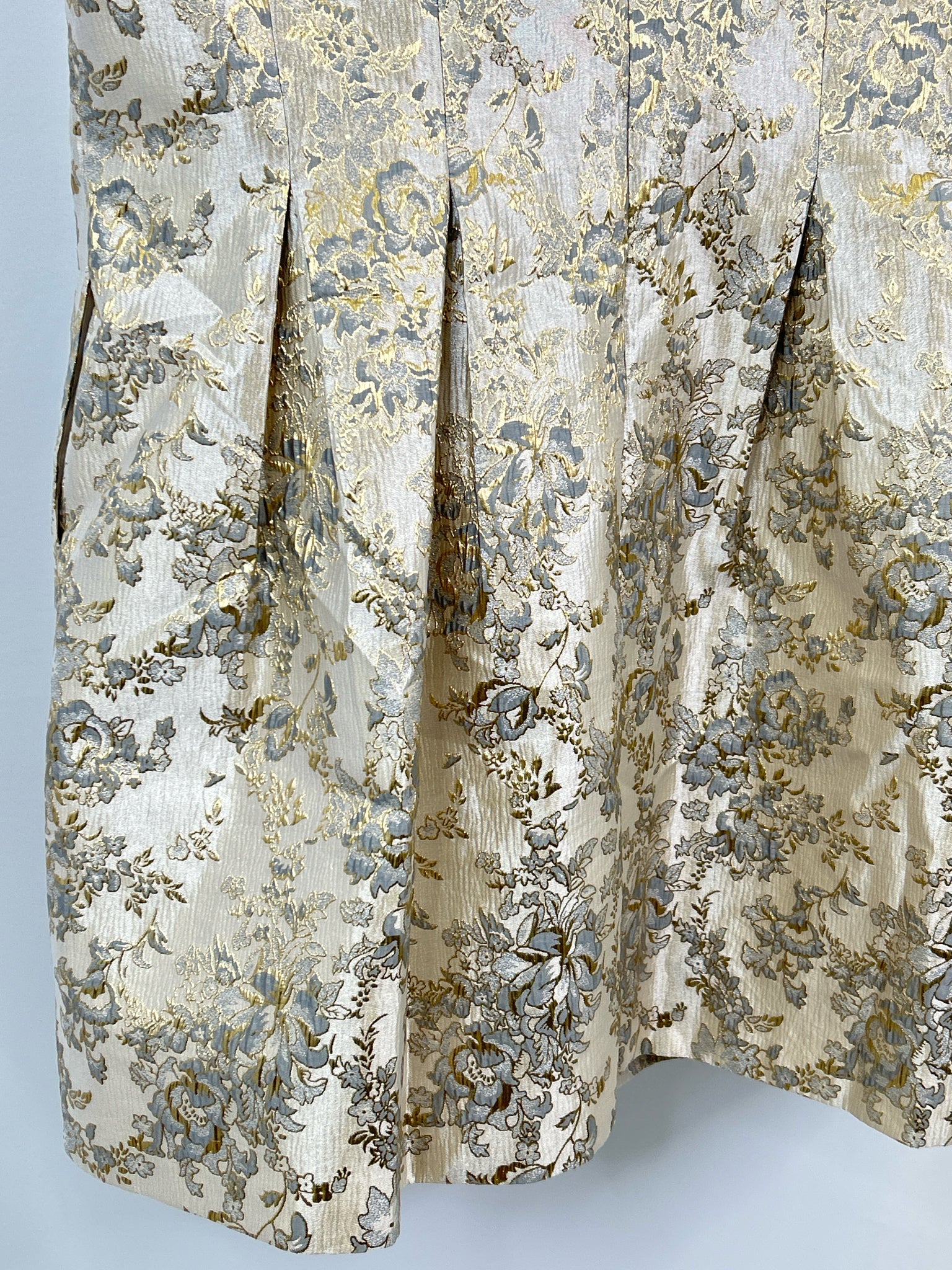 VINCE CAMUTO Size 24W BEIGE AND GOLD Women Dress