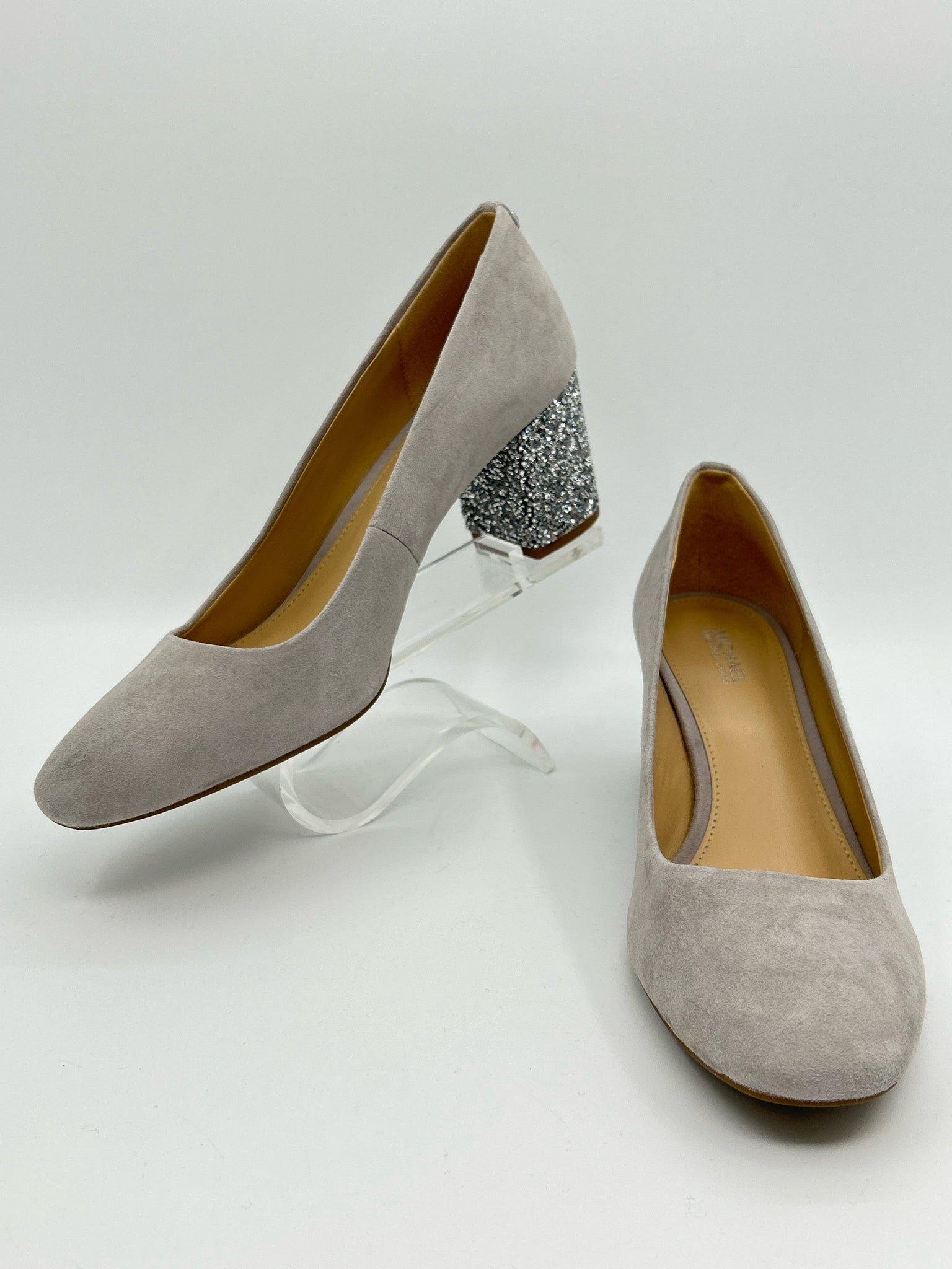 MICHAEL MICHAEL KORS Size 8M Grey Women Pumps