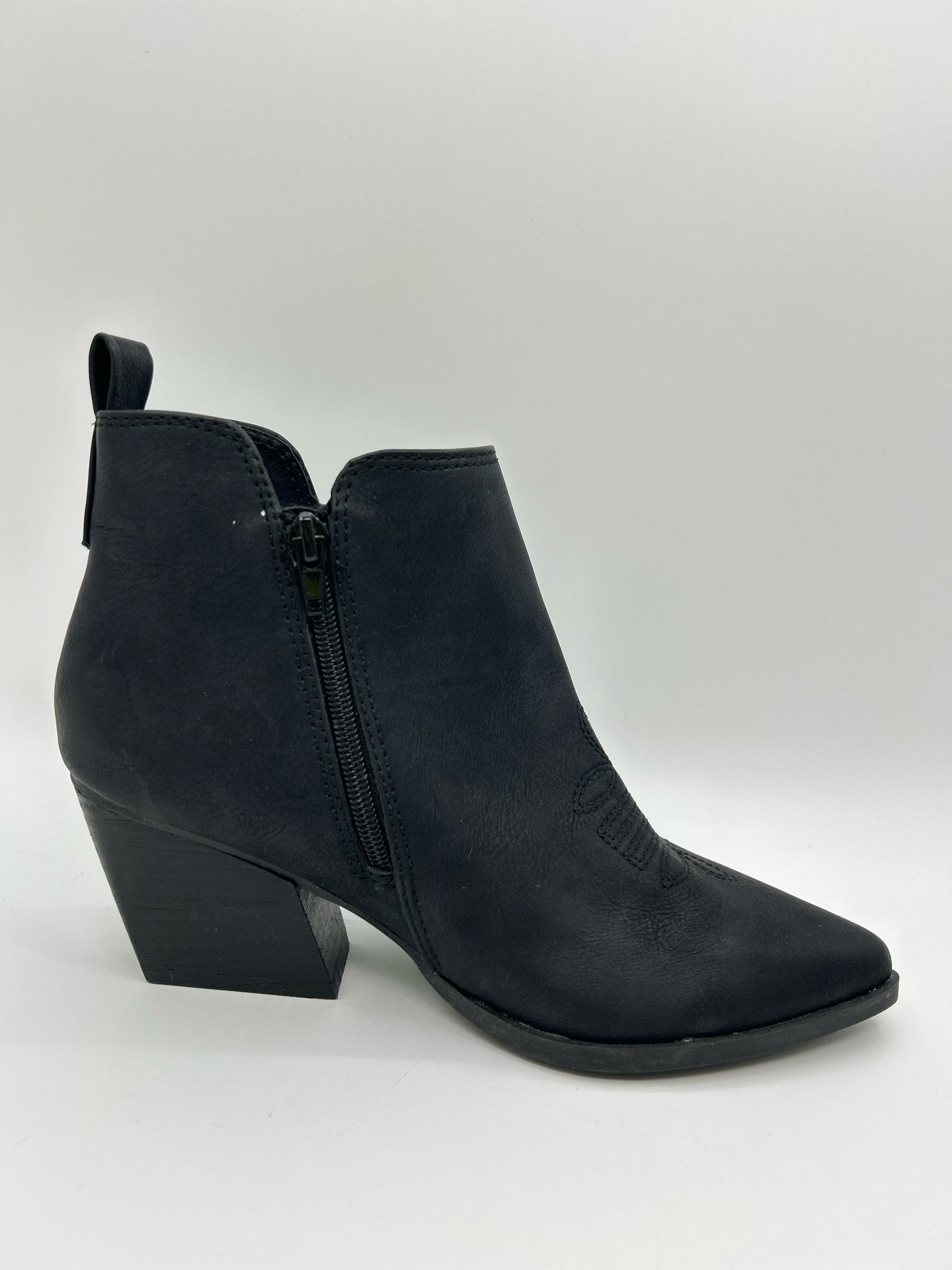 DOLCE VITA Size 8 Black Women Booties NWOB