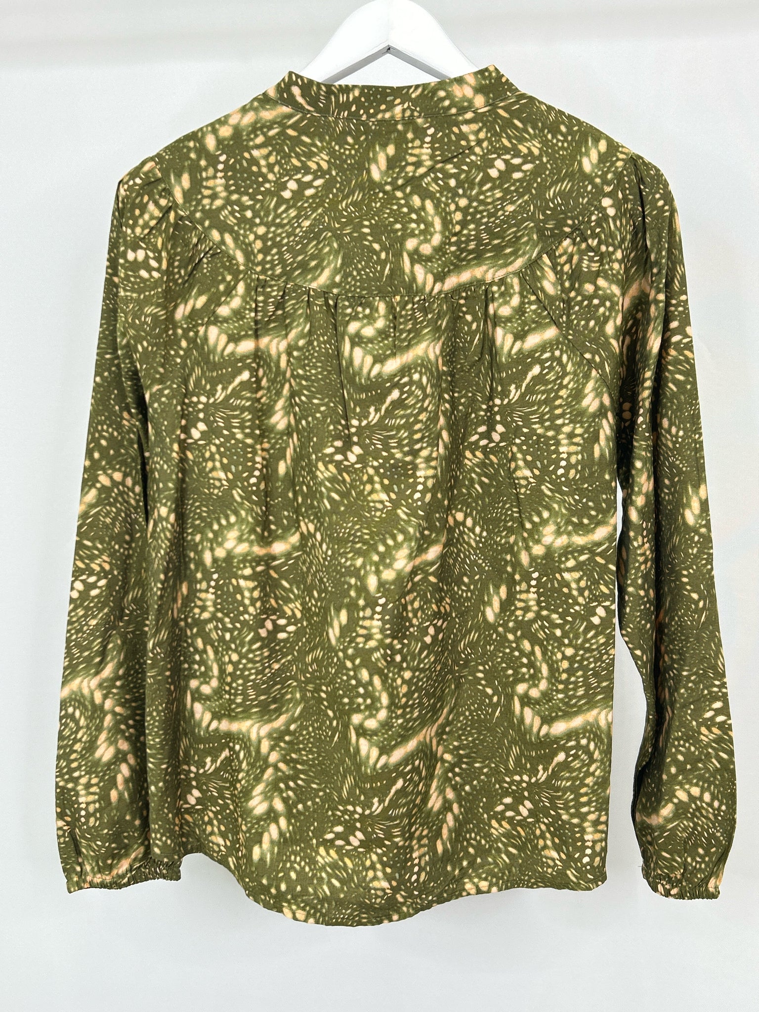 ICHI NWT Size 38 Green Print Women Top