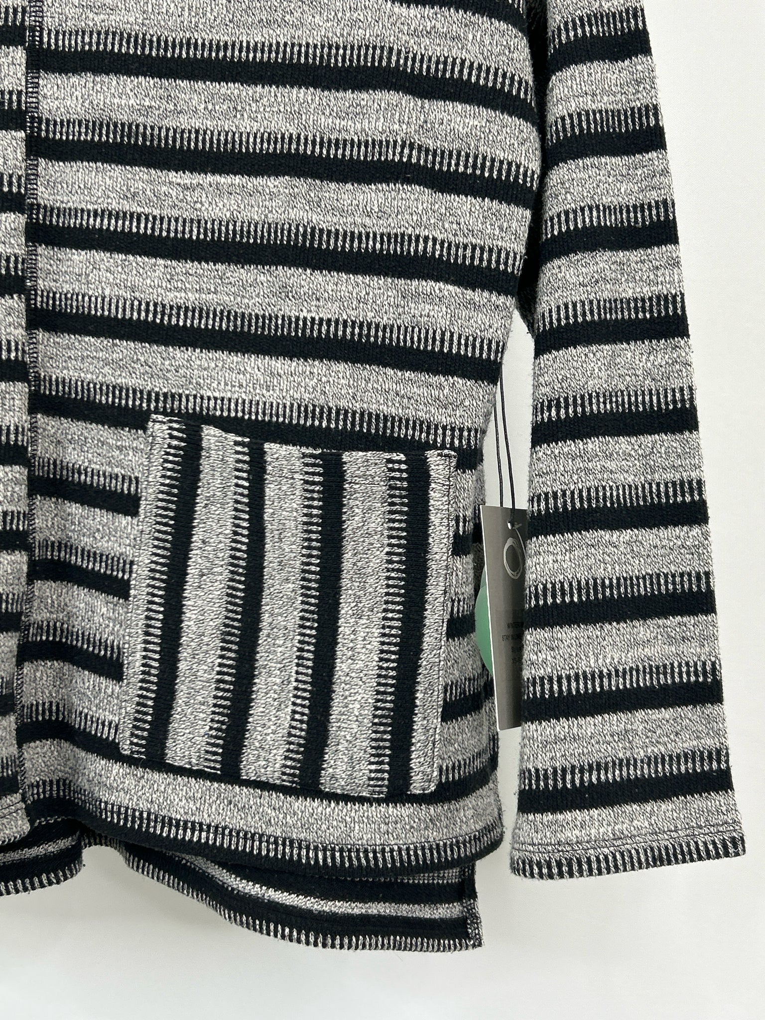 HABITAT Size S White Striped Women Sweater NWT
