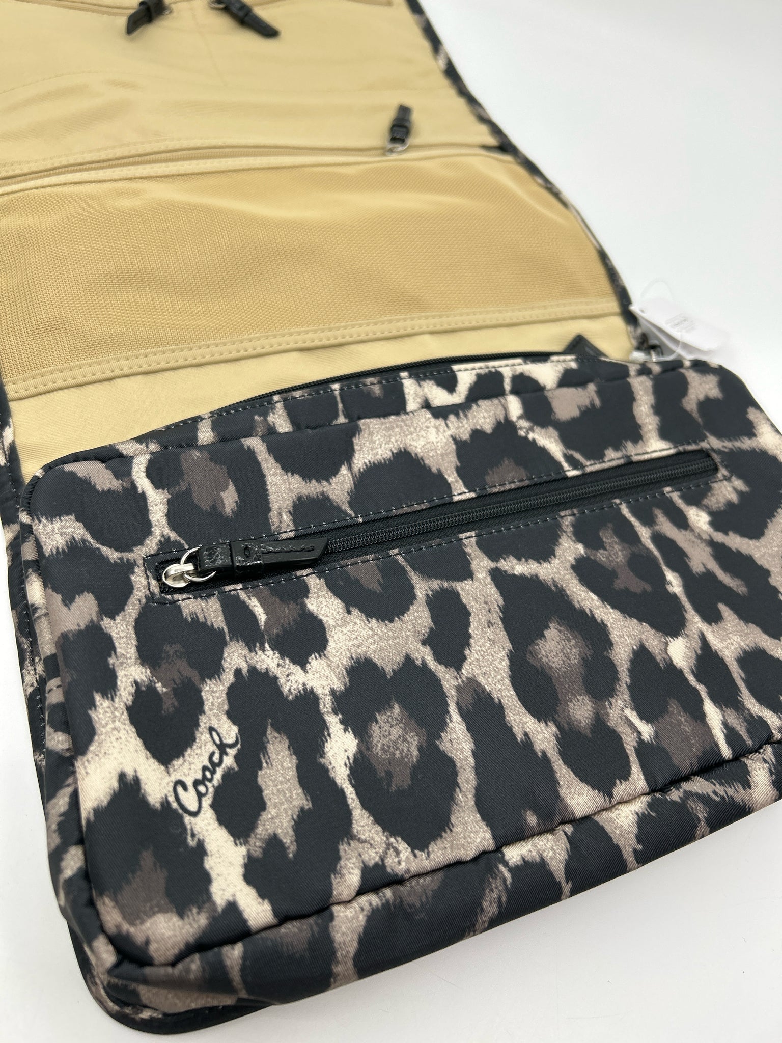COACH BEIGE AND BLACK NWT Toiletry Kit