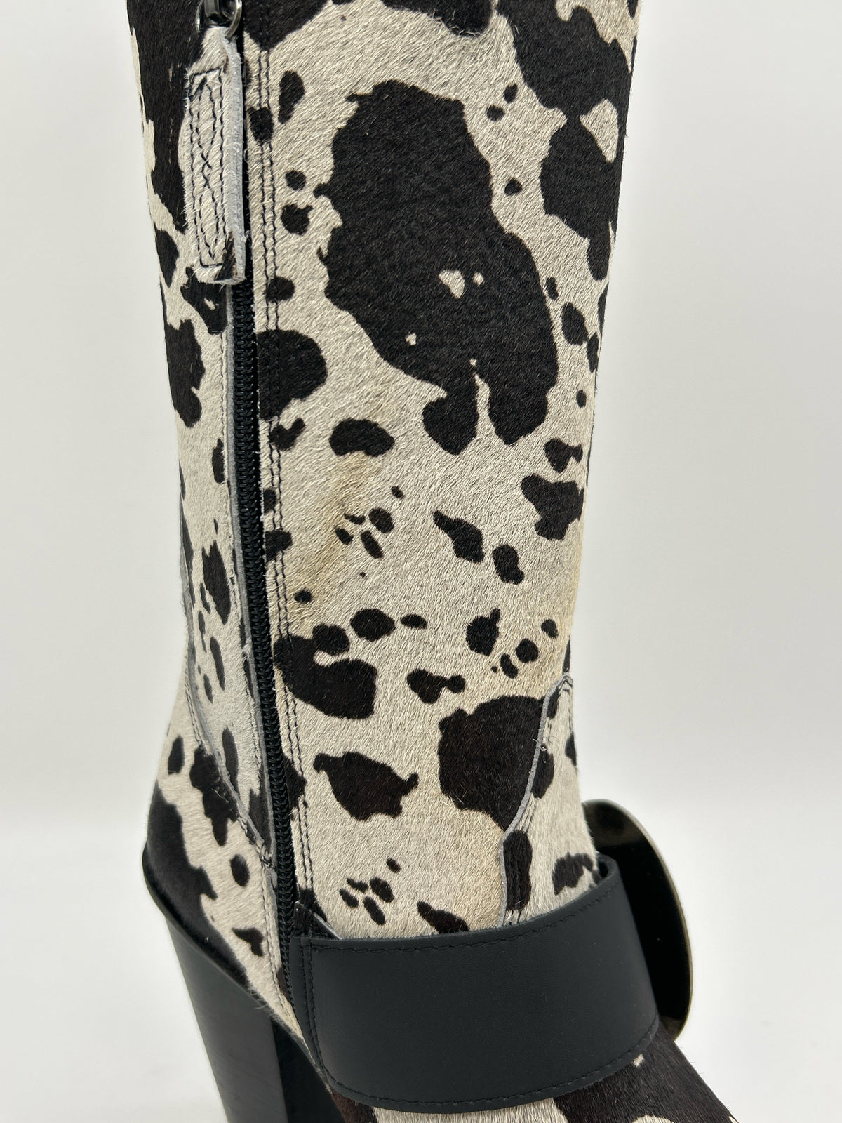 DINGO Size 8.5M Black & White Women Boots