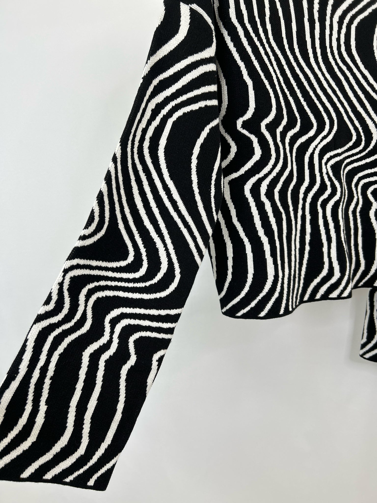 NA-KD Size M Black and White Women Sweater