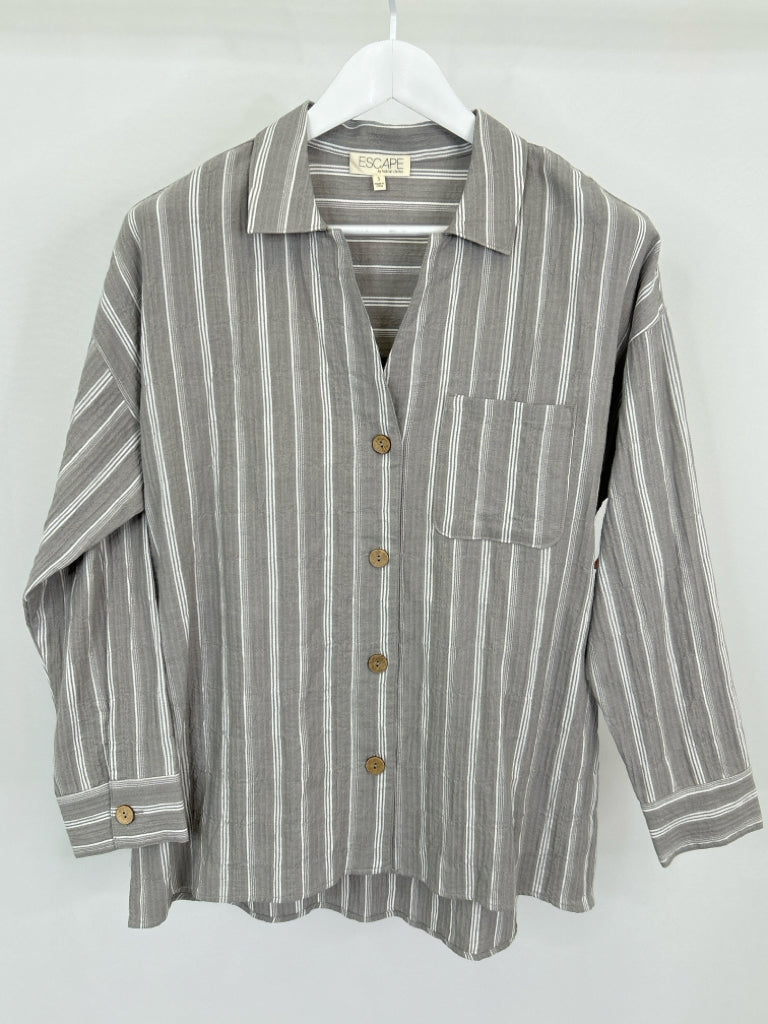 Escape by Habitat Clothes Size S Gray and White Women's Shirt NWT