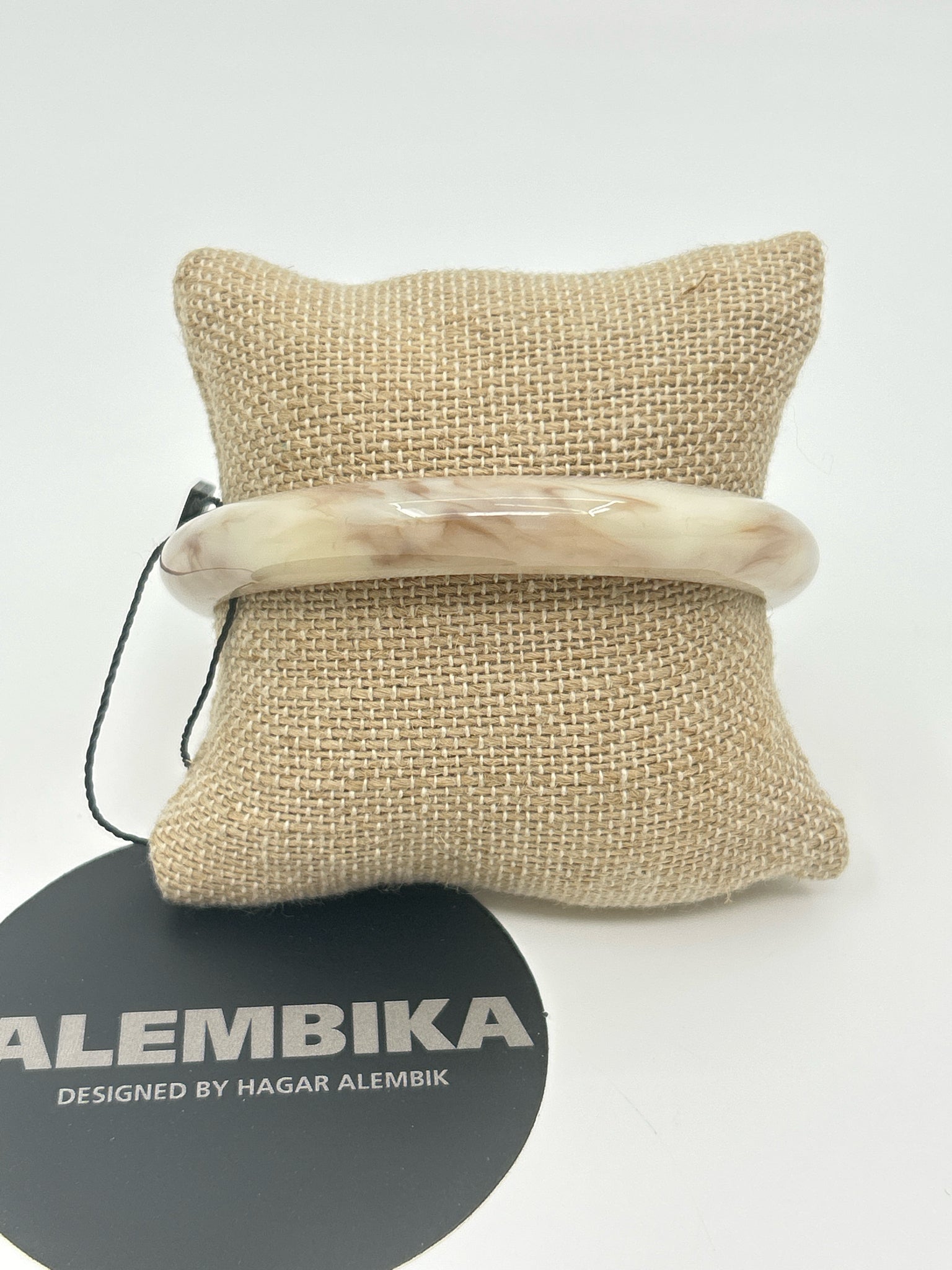 ALEMBIKA Resin Oat Color Bangle Bracelet NWT
