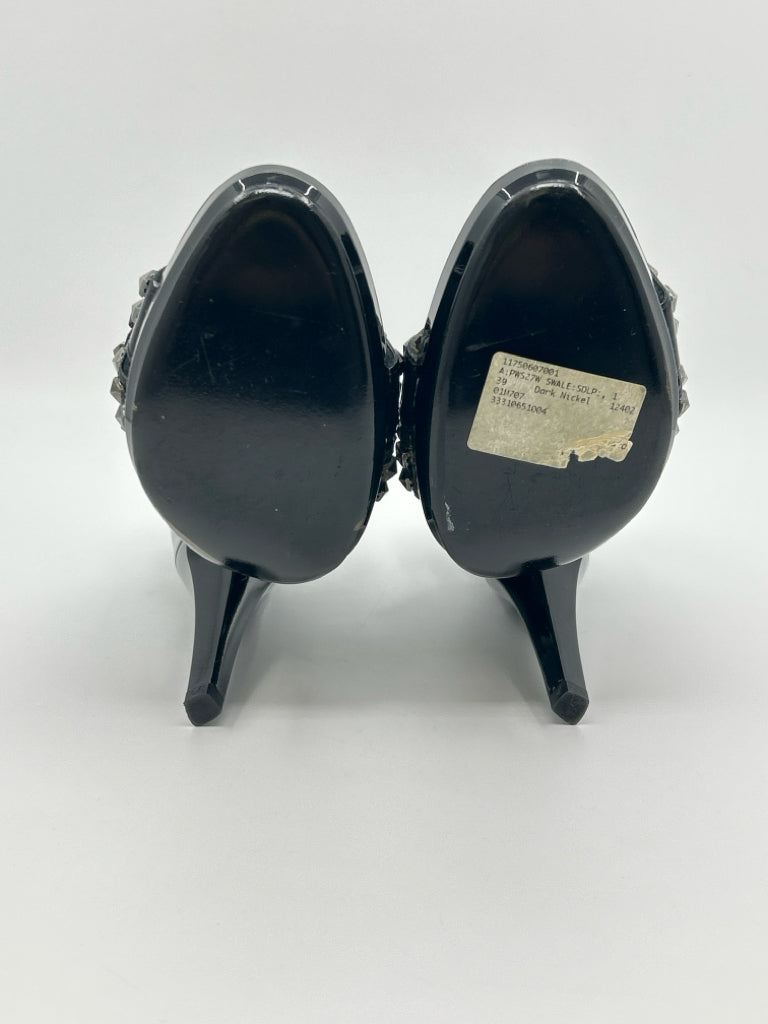 BURBERRY EU Size 39 US Size 9 Black Women's Sandal