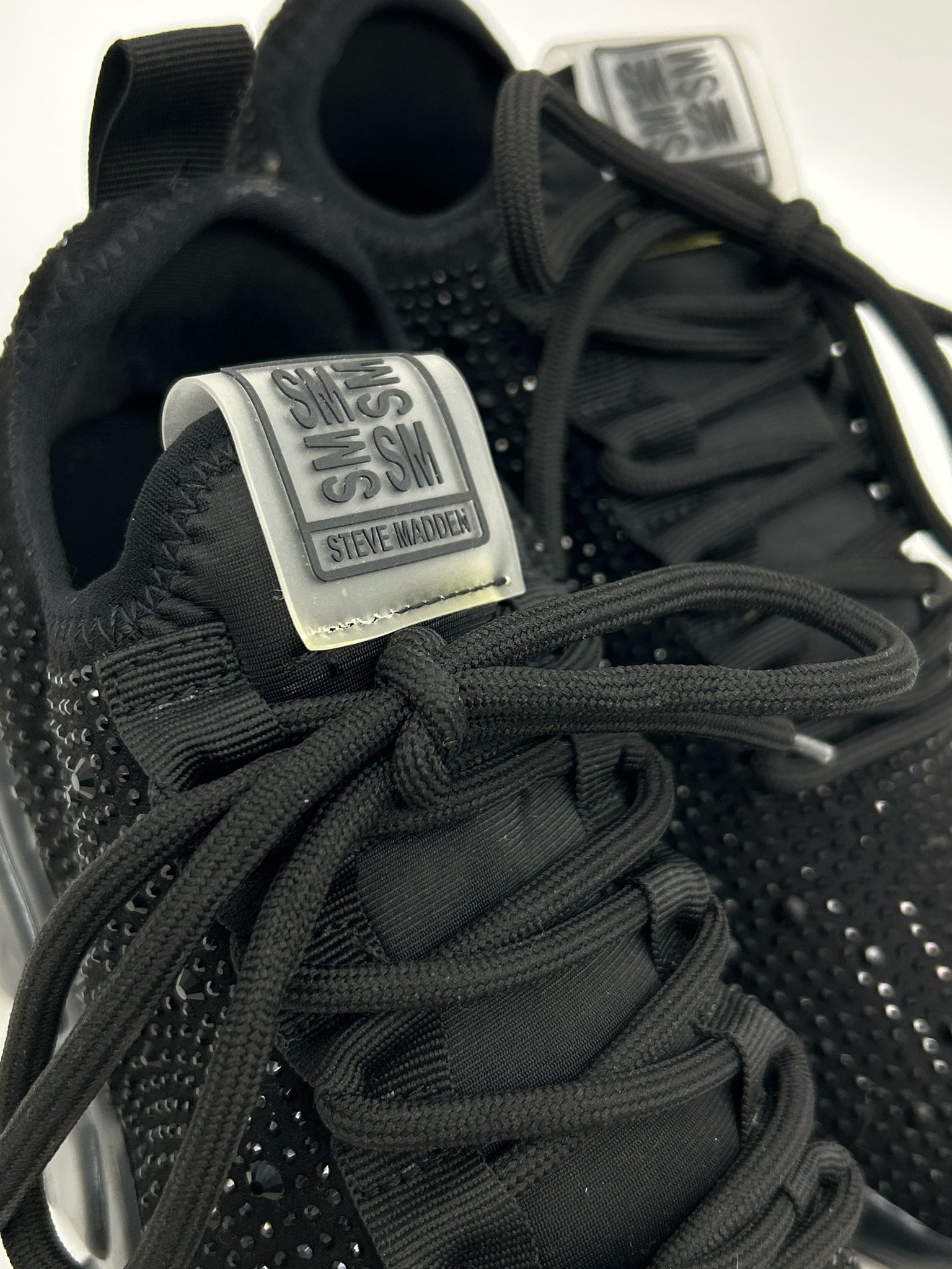 STEVE MADDEN Size 7.5M Black Women Sneakers