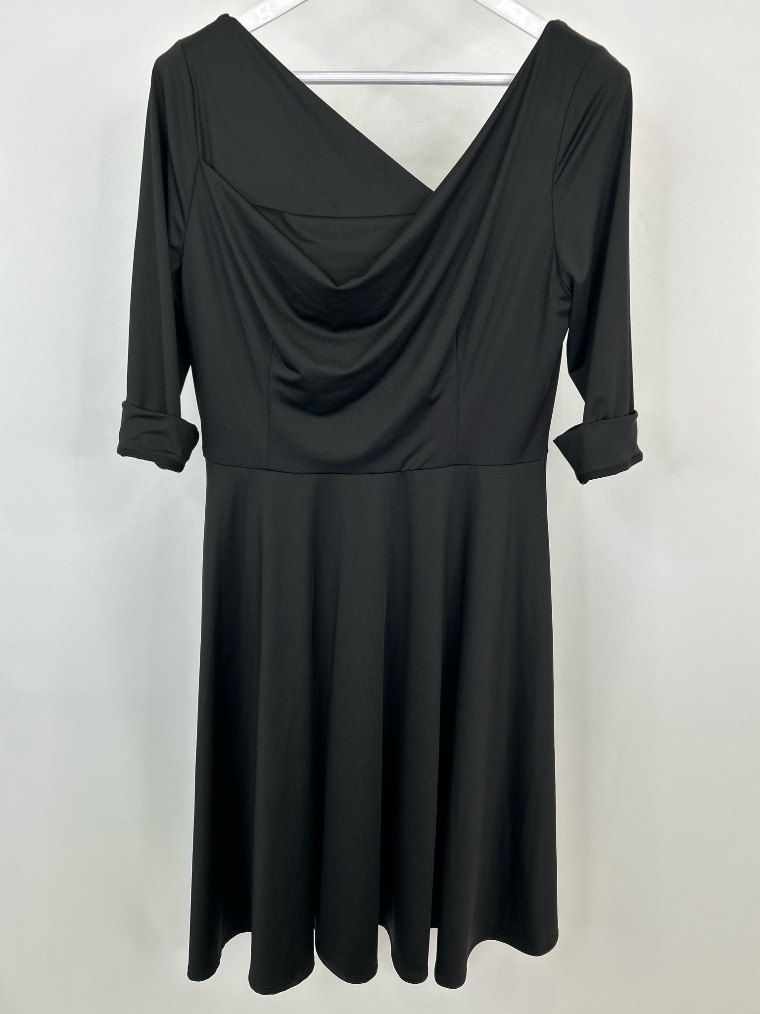 BLACK HALO NWT Size 14 Black Women Dress
