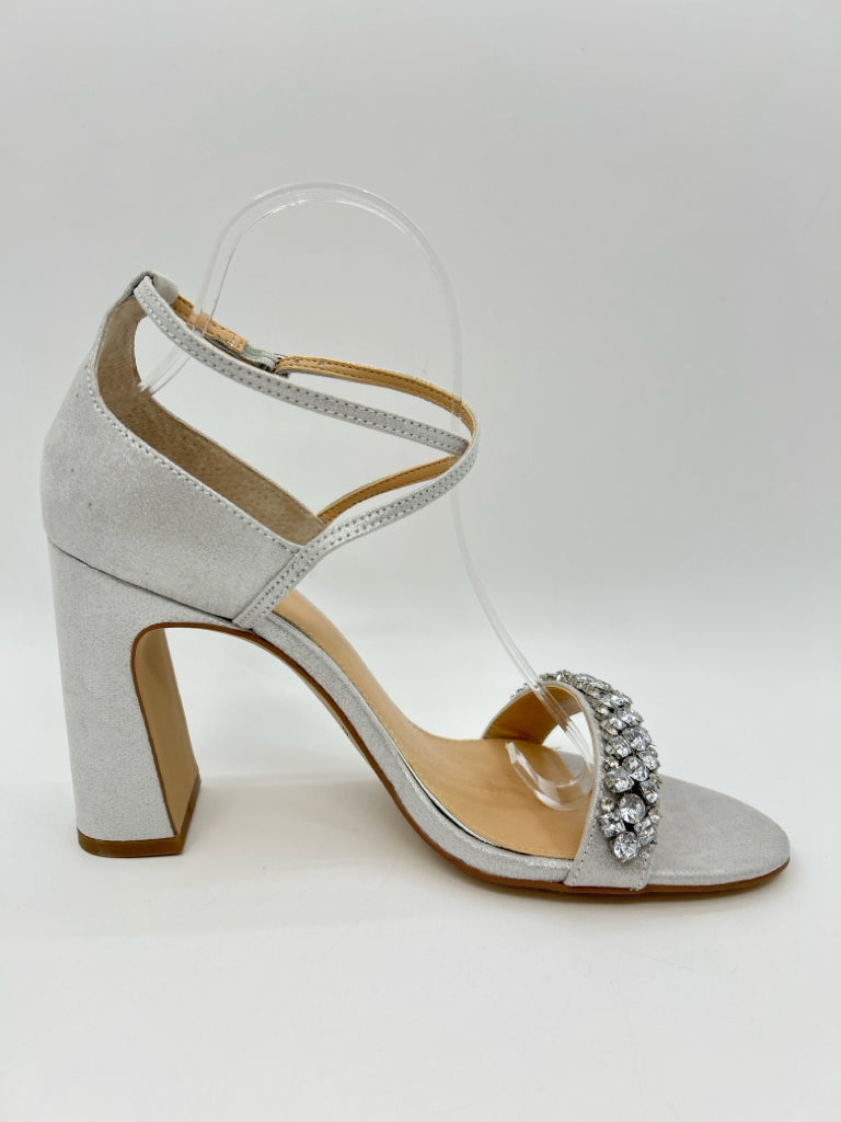 BADGLEY MISCHKA Size 10 Silver Women's Pumps NIB