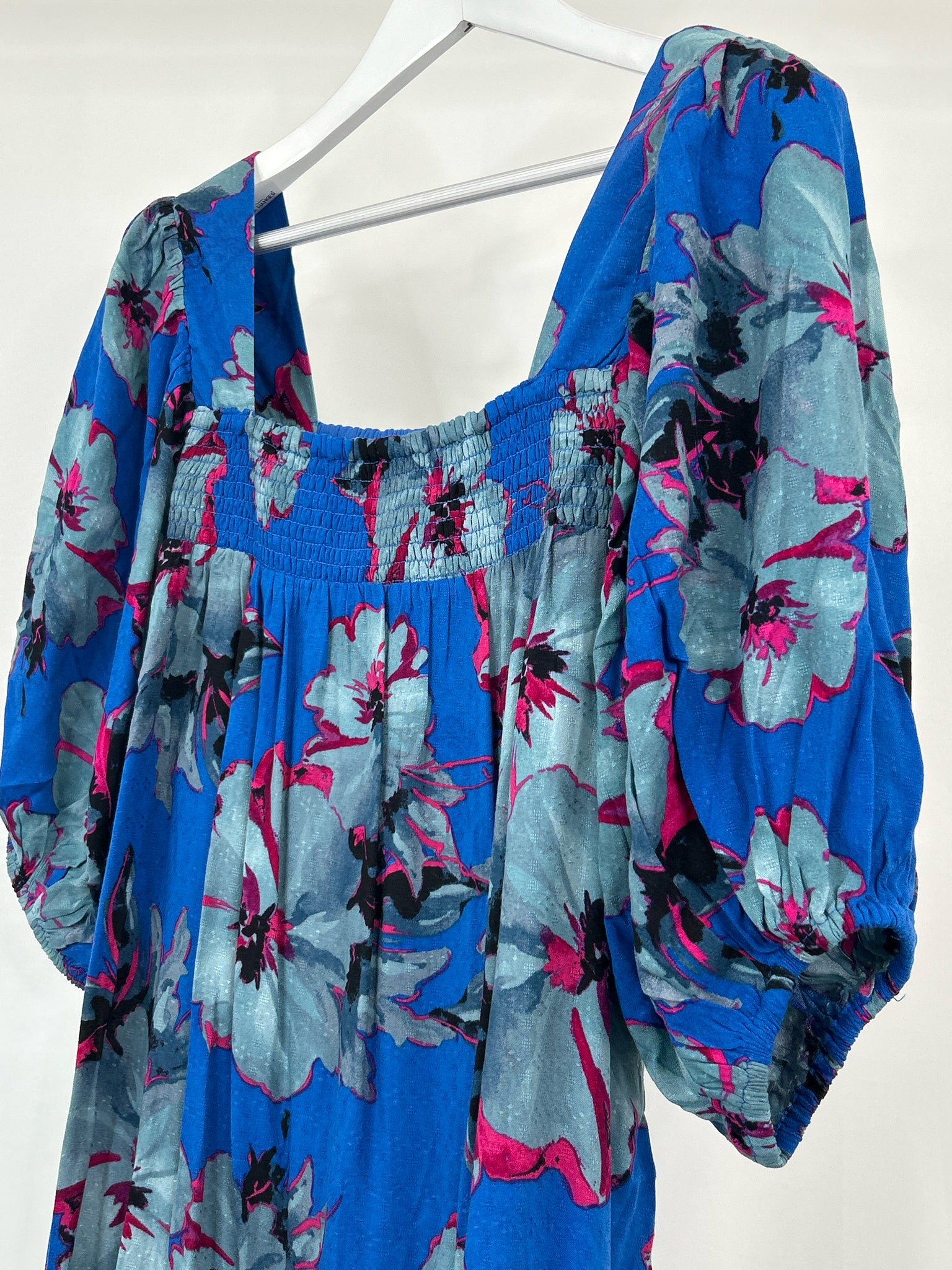 BAND OF THE FREE Size L Blue Floral Women Dress NWT