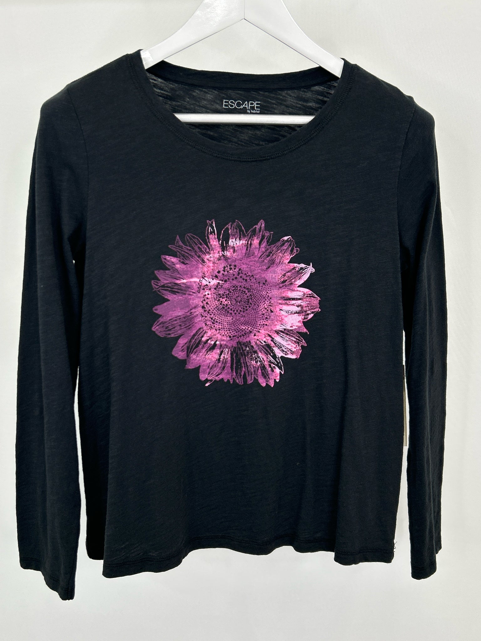 Escape by Habitat Clothes Size S Black Print Women Top NWT