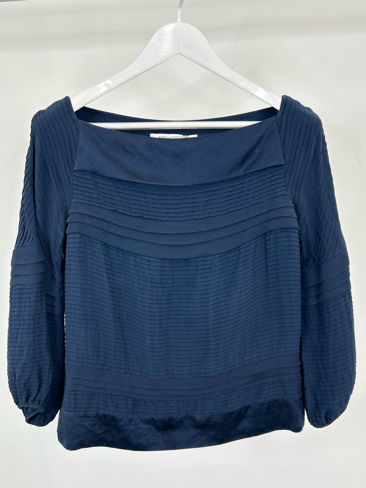 DIANE VON FURSTENBERG Size 10 Navy Women Top