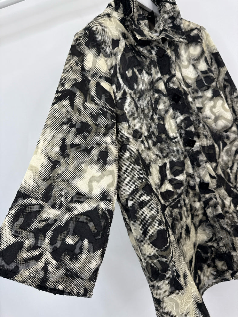 YUSHI Size XL BLACK AND BEIGE Women Tunic