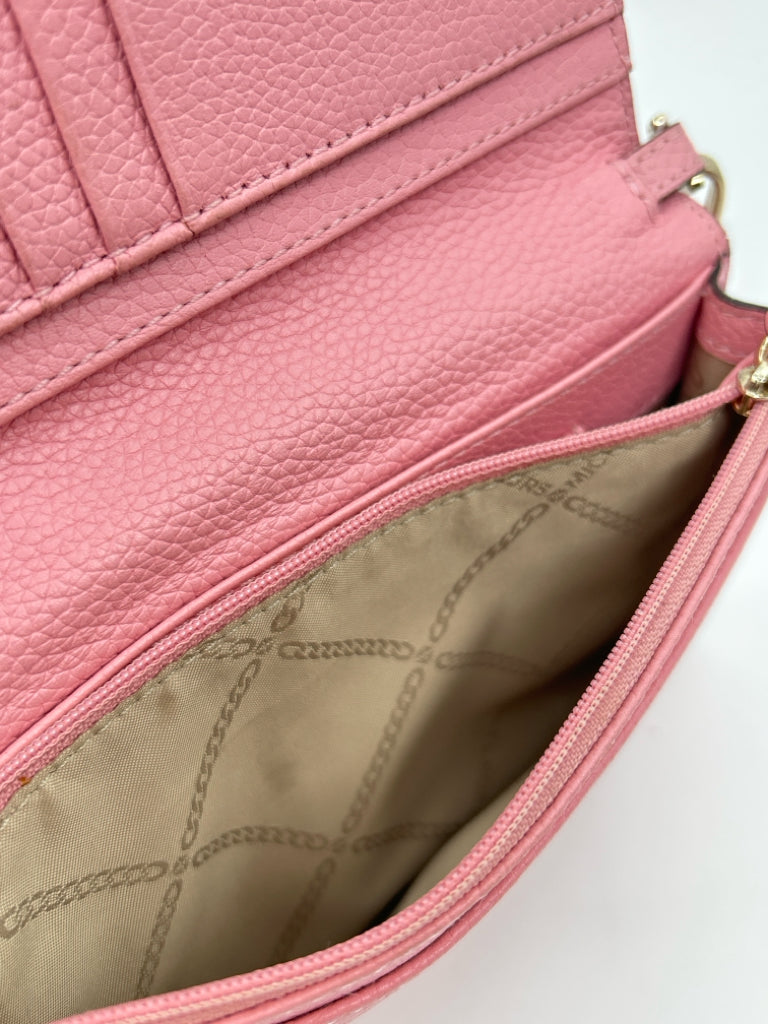 MICHAEL KORS Pink Crossbody Wallet Purse