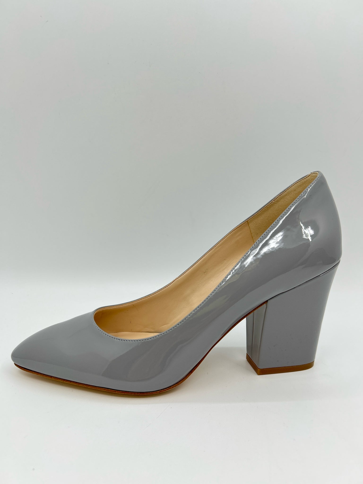 NINE WEST Size 10.5M Gray Women Pumps