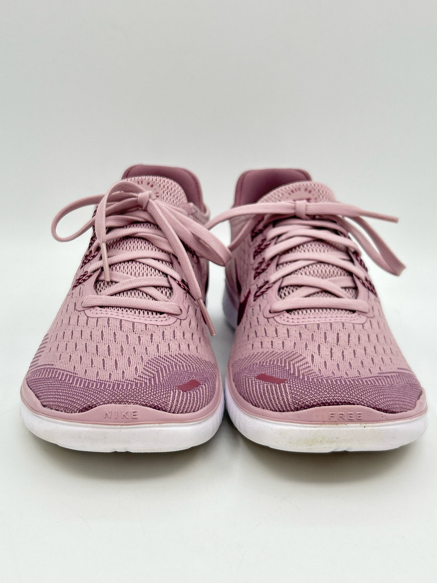 NIKE Size 7 Mauve Women Sneakers