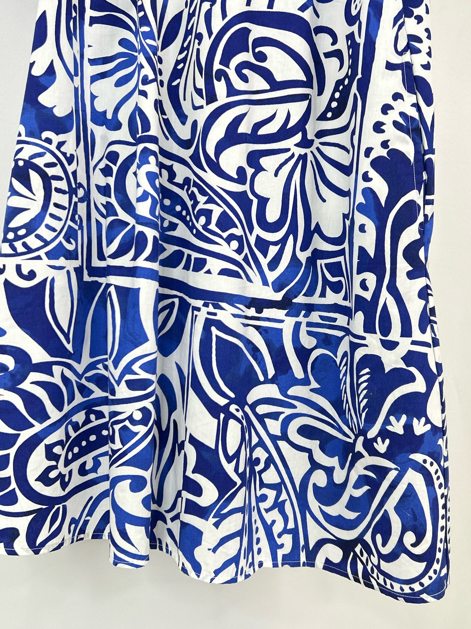 MSK Size M BLUE & WHITE Women Dress