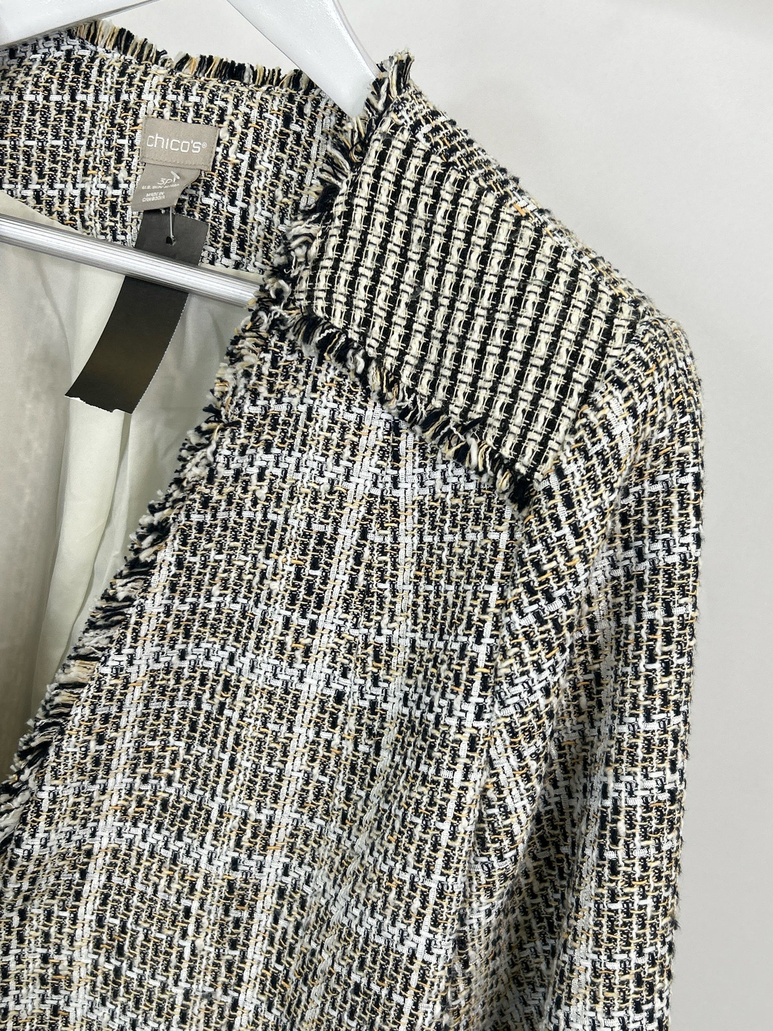 CHICO'S Size 16/18P White & Black Women Blazer