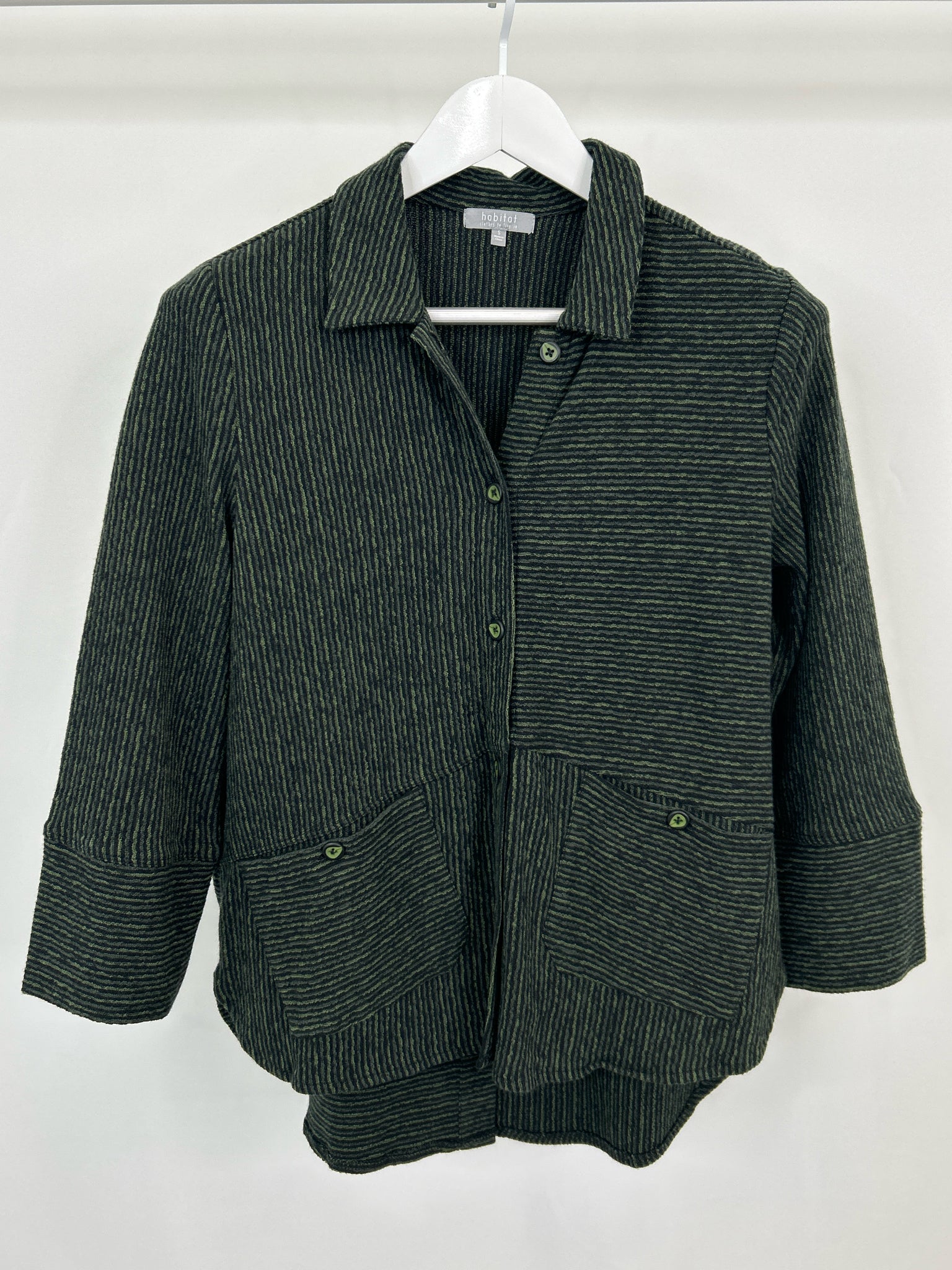 HABITAT Size S BLACK AND GREEN Women Shirt