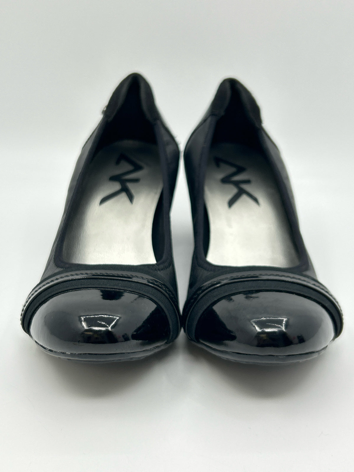 ANNE KLEIN Size 9M Black Women Pumps