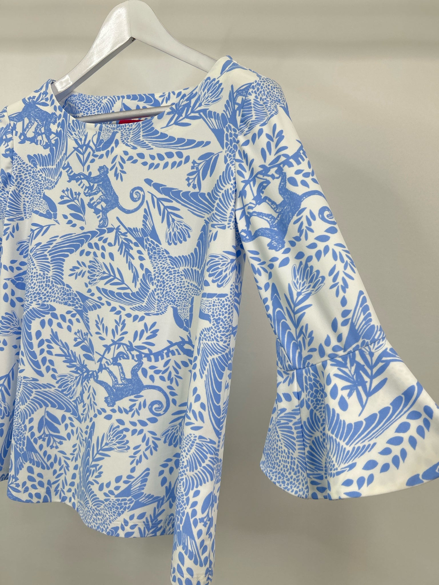 GINGY Size M blue and white Women Top