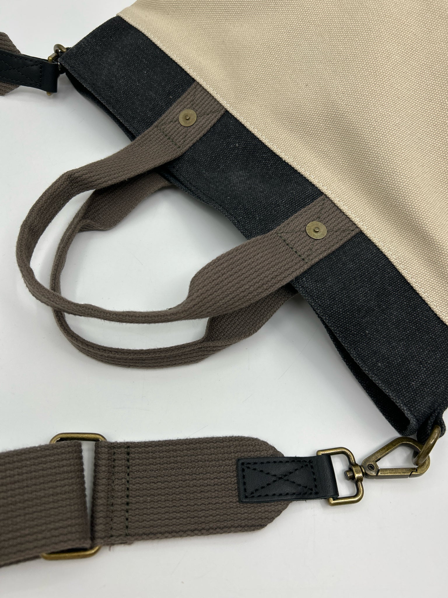 FEED Cream Women Tote