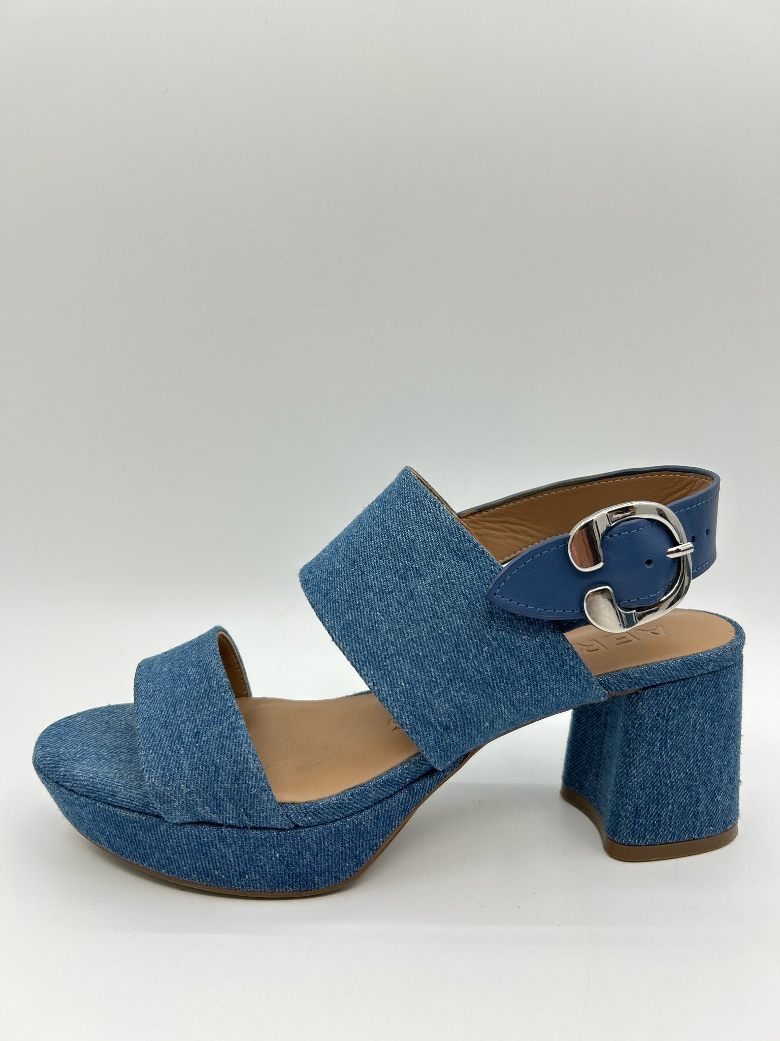 AEROSOLES Size 7.5 BLUE DENIM Women's Sandal