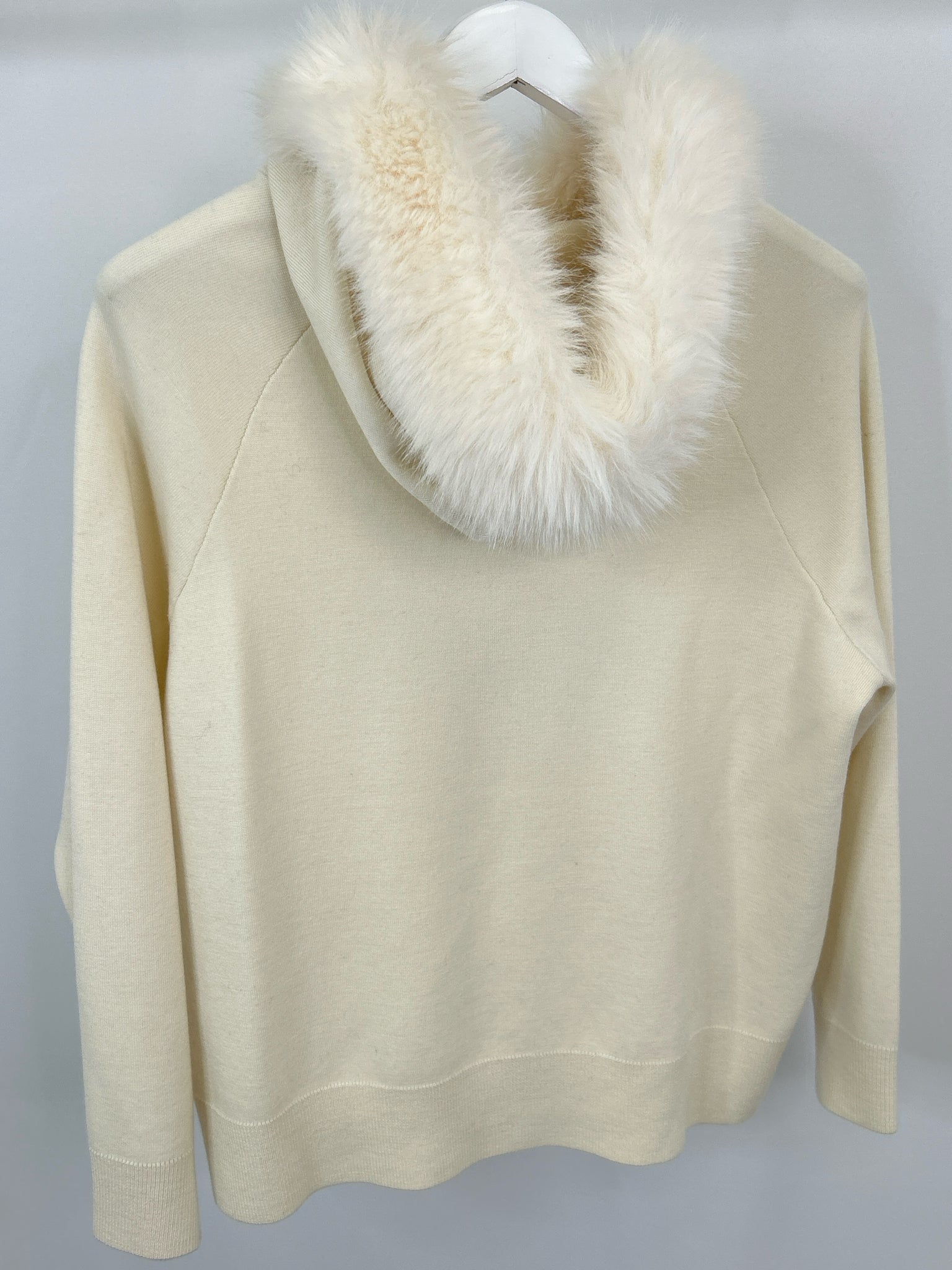 ALICE + OLIVIA Size S ecru Women Sweater