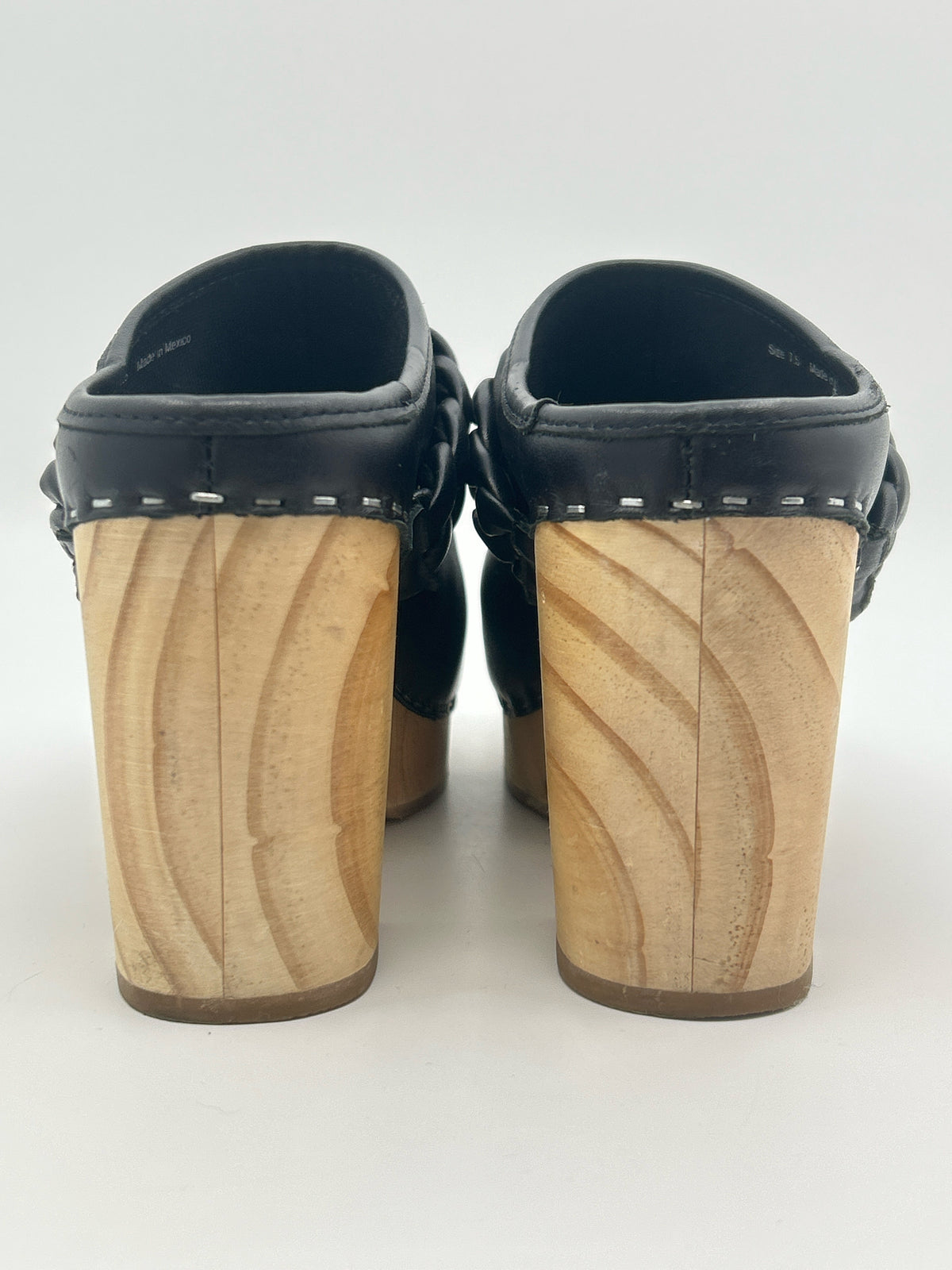DOLCE VITA Size 7.5 Black Women Clogs