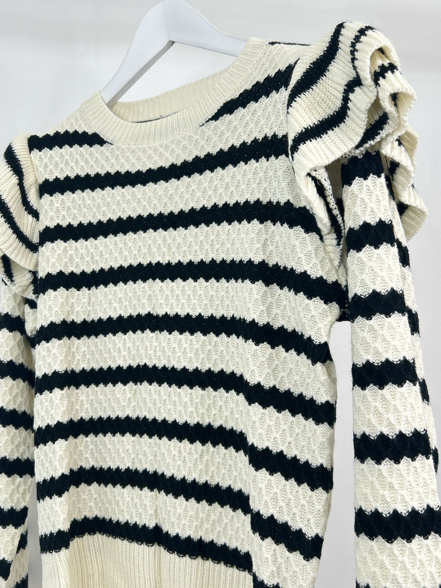 Lovelo Size S IVORY AND BLACK Women Sweater