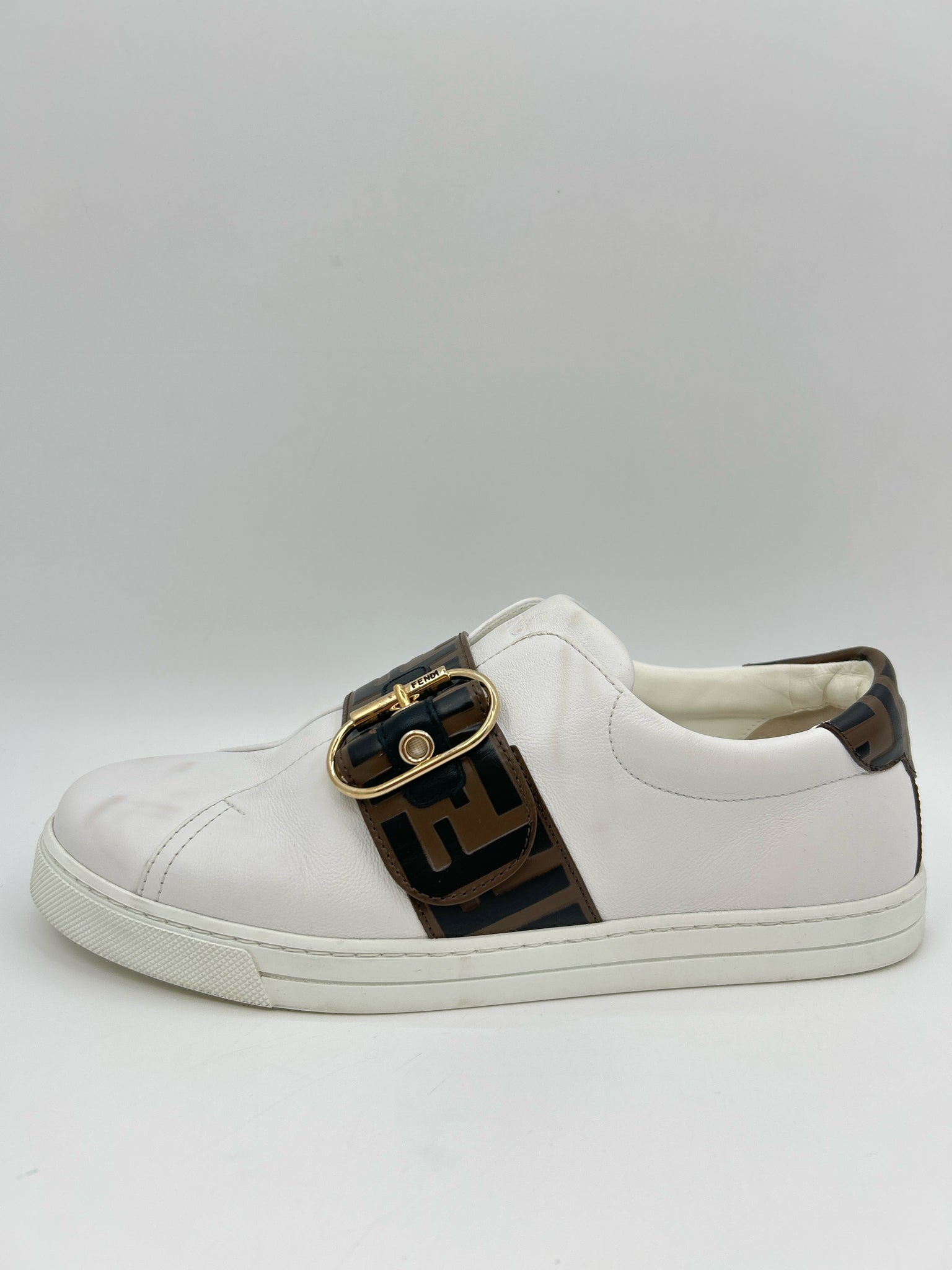 FENDI Size 38.5 White Women Sneakers
