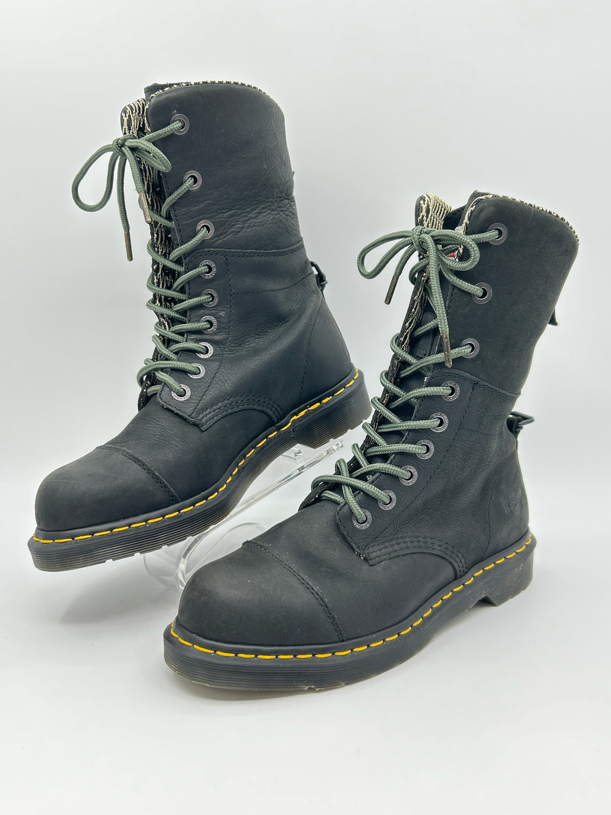 DR. MARTENS Size 8 Black Women Booties