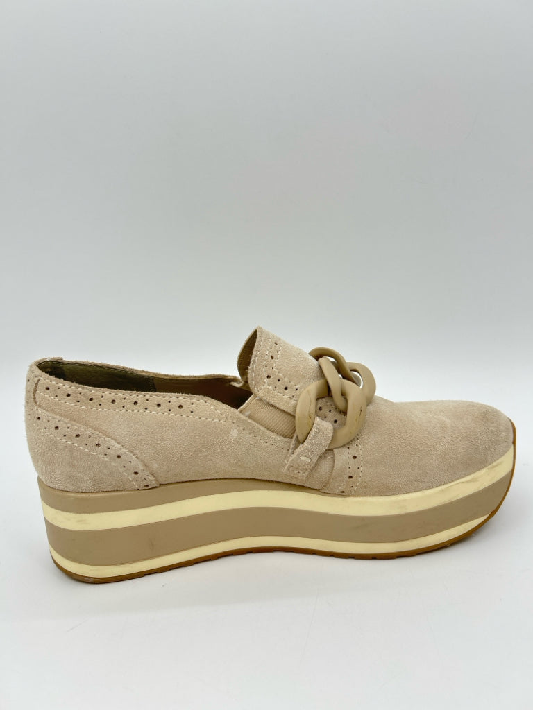 DOLCE VITA Size 7.5 Beige Women's Sneakers