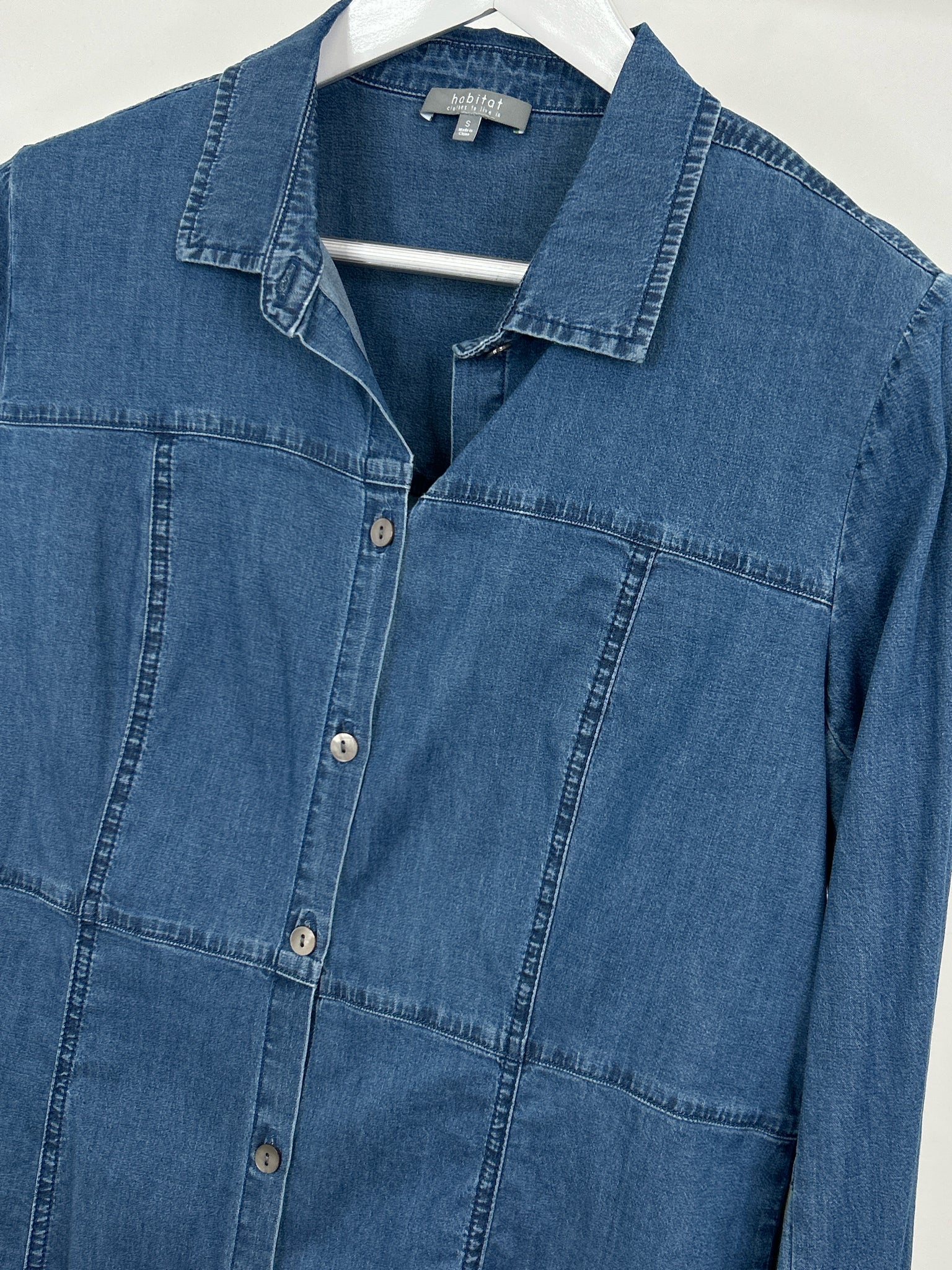 HABITAT Size S Blue Denim Women Shirt NWT