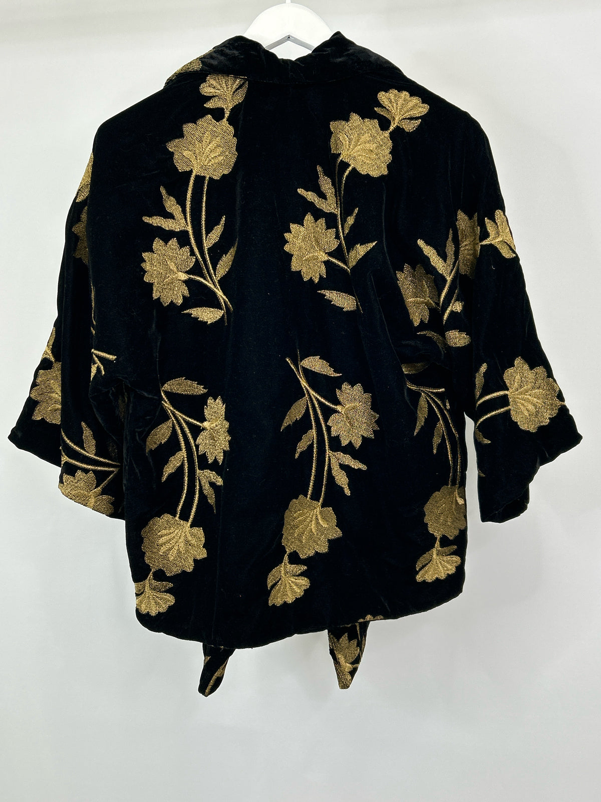 CHICO'S Size 0/2 BLACK AND GOLD Women Jacket