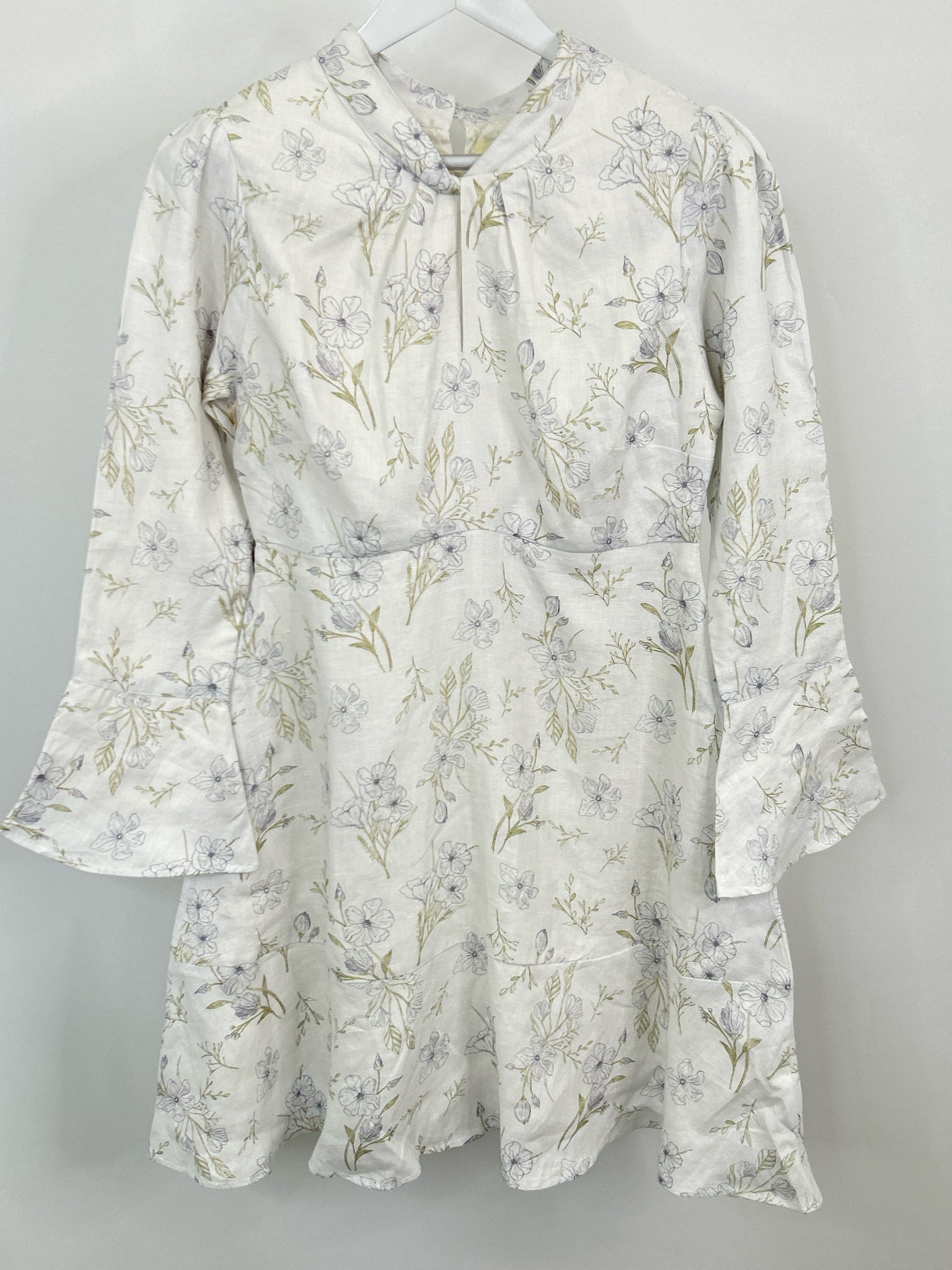 Ivy Coast Size S White Floral Women Dress NWT