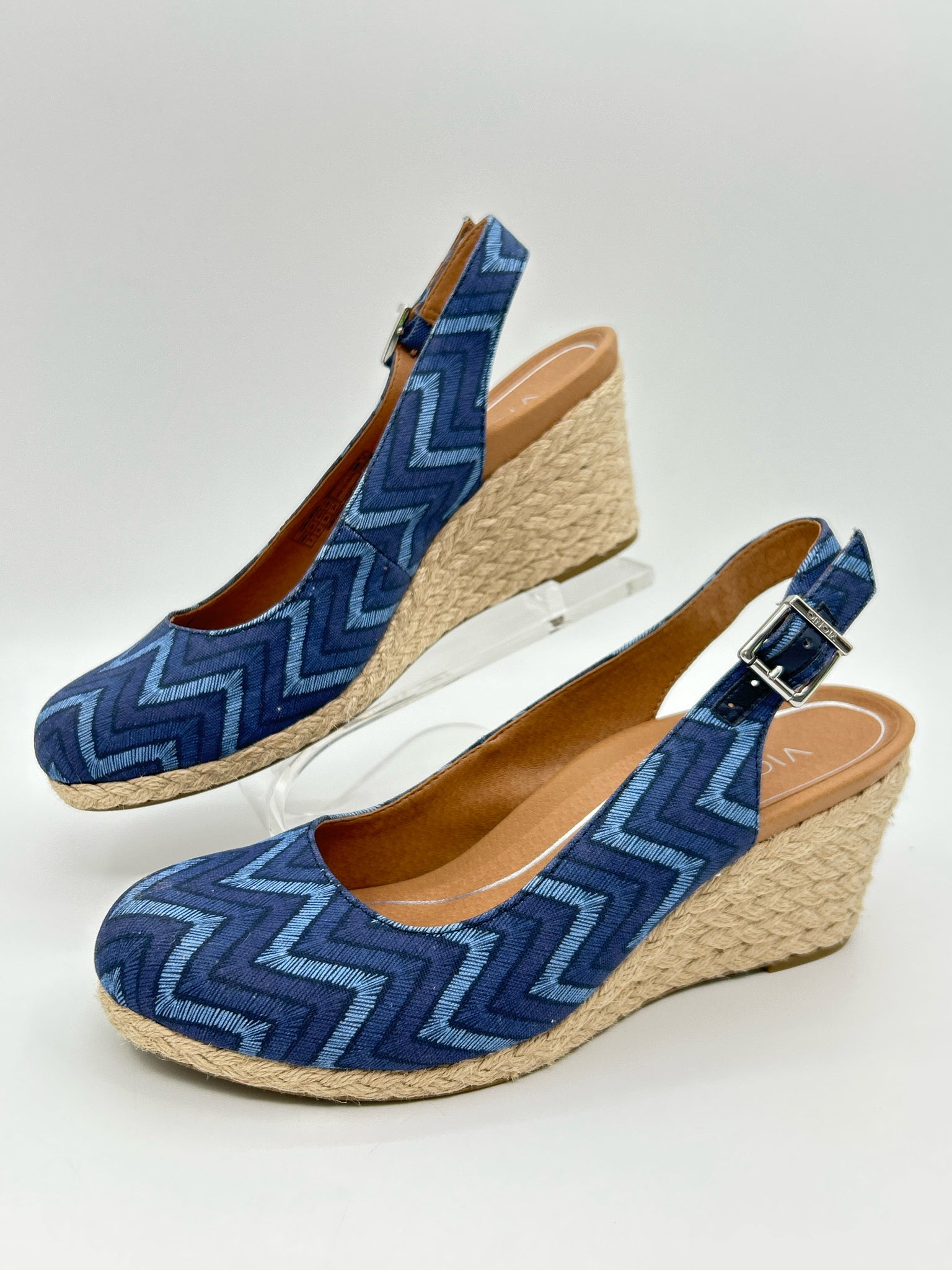 VIONIC Size 7 BLUE AND NAVY Women Sandal