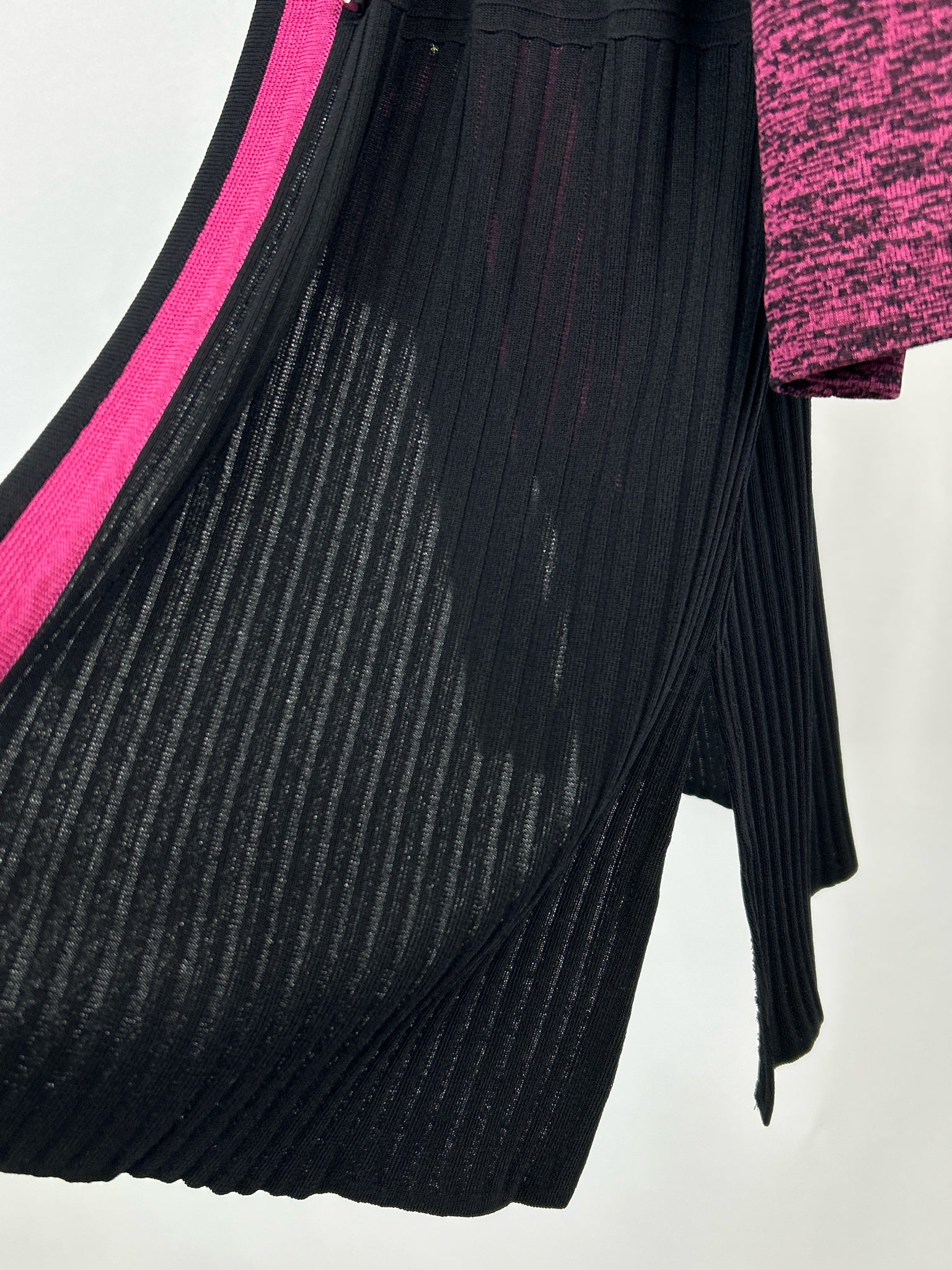 EXCLUSIVELY MISOOK Size S FUSCHIA AND BLACK Women's 2-piece Set